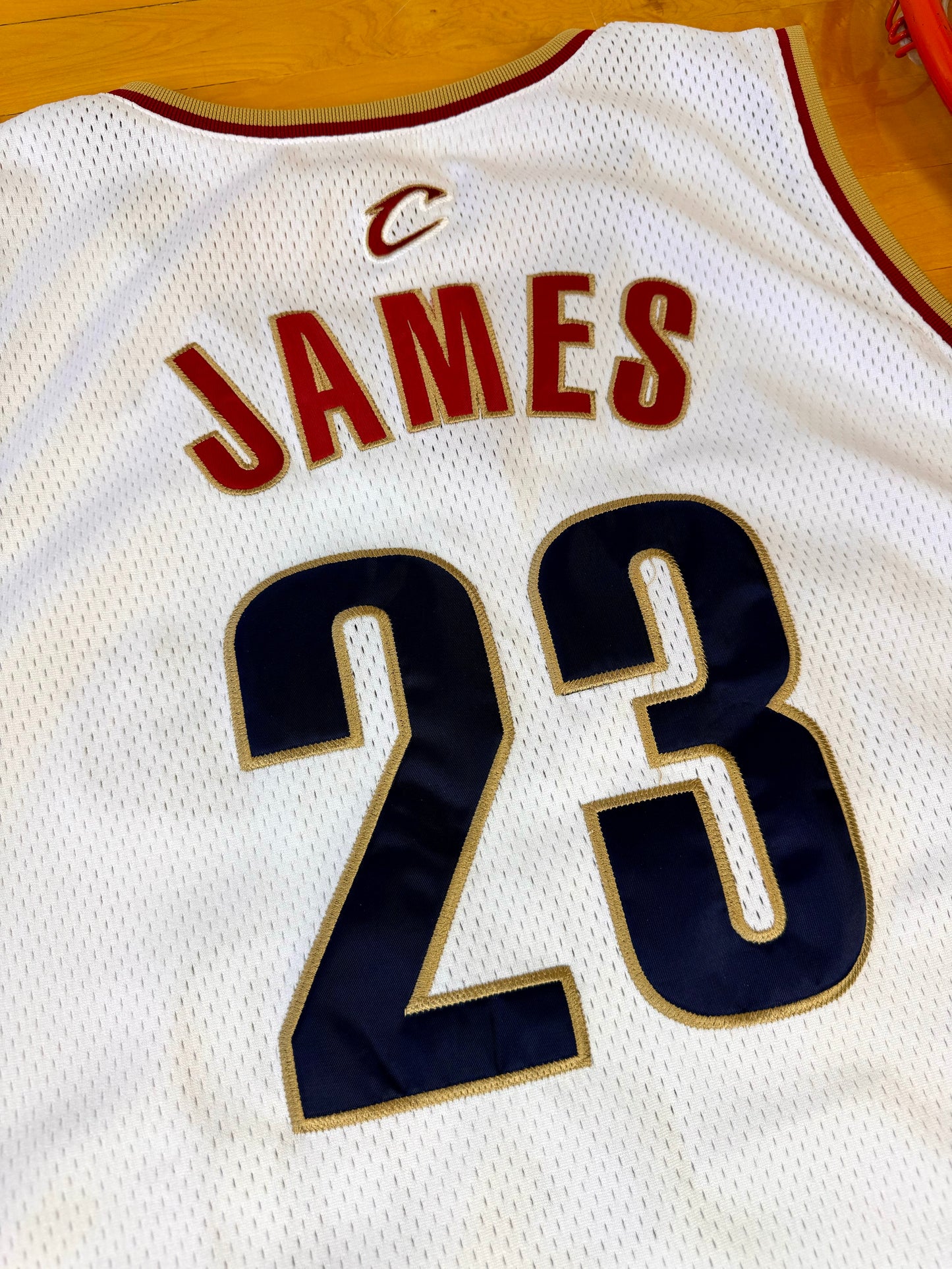 Cleveland Cavaliers 2003-2004 Lebron James Team Issued Jersey (56/XXXL)