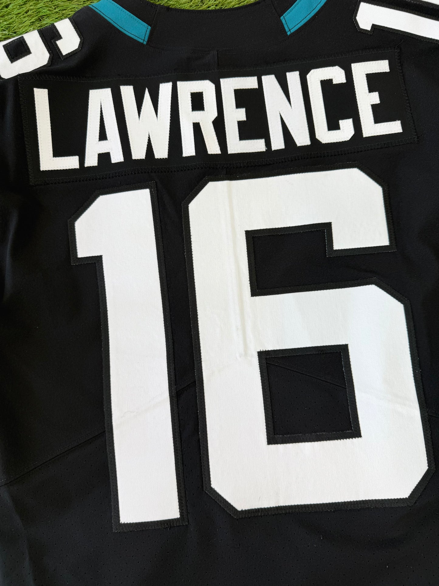 Jacksonville Jaguars Trevor Lawrence 2021 NFL Football Jersey (40/Medium)
