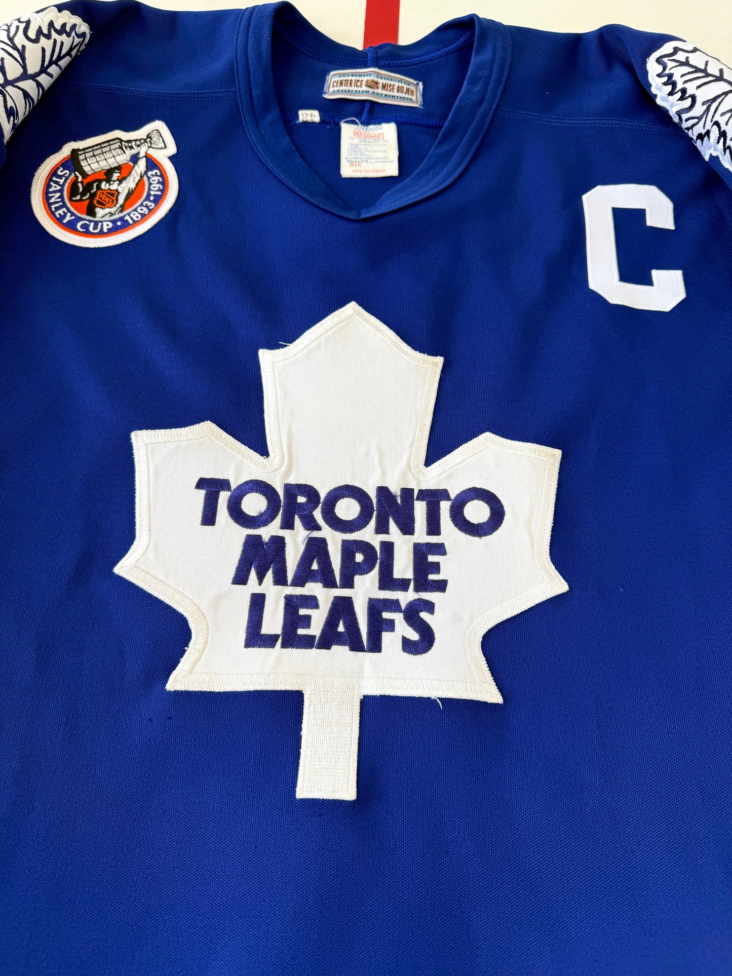 Toronto Maple Leafs Wendel Clark 1992-1993 NHL Hockey Jersey (Large)