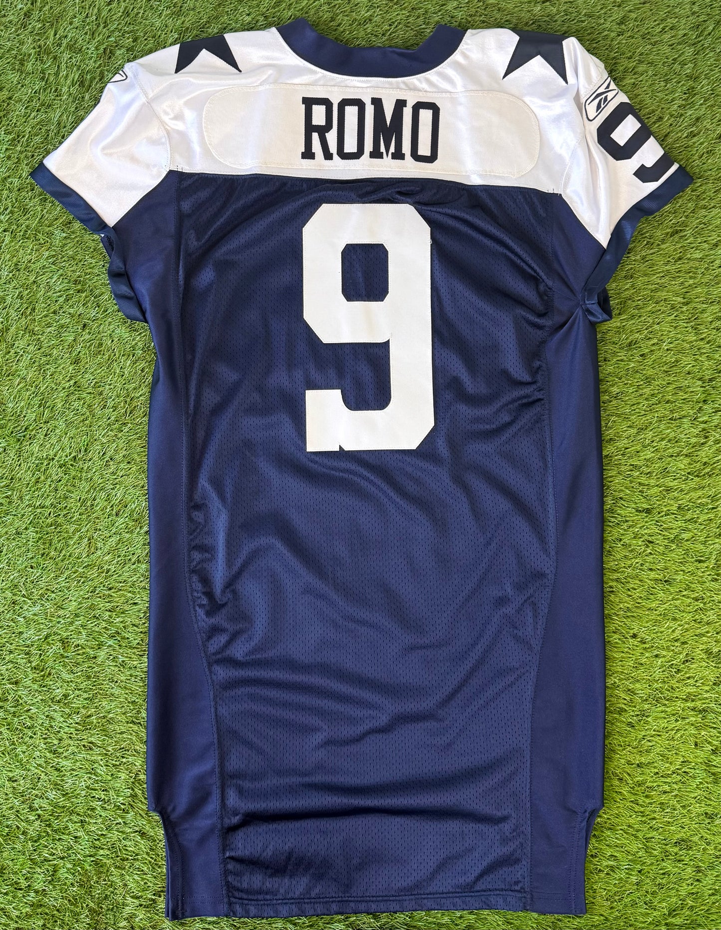 Dallas Cowboys Tony Romo 2007 Thanksgiving Alternate NFL Football Jersey (46/Large)
