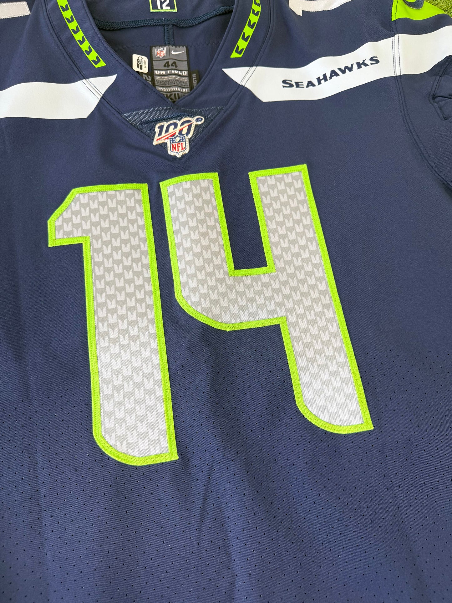 Seattle Seahawks D.K. Metcalf 2019 NFL Football Jersey (44/Large)