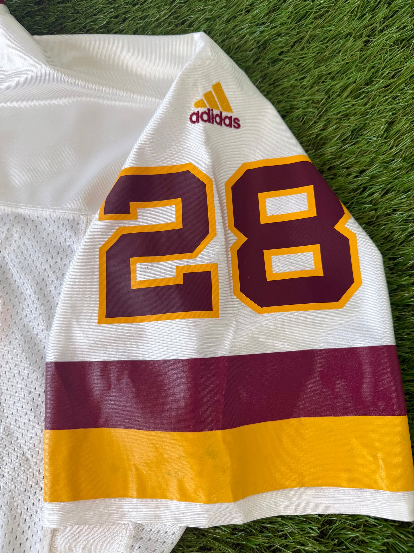 Washington Redskins Darrell Green 1999 NFL Football Jersey (48/XL)