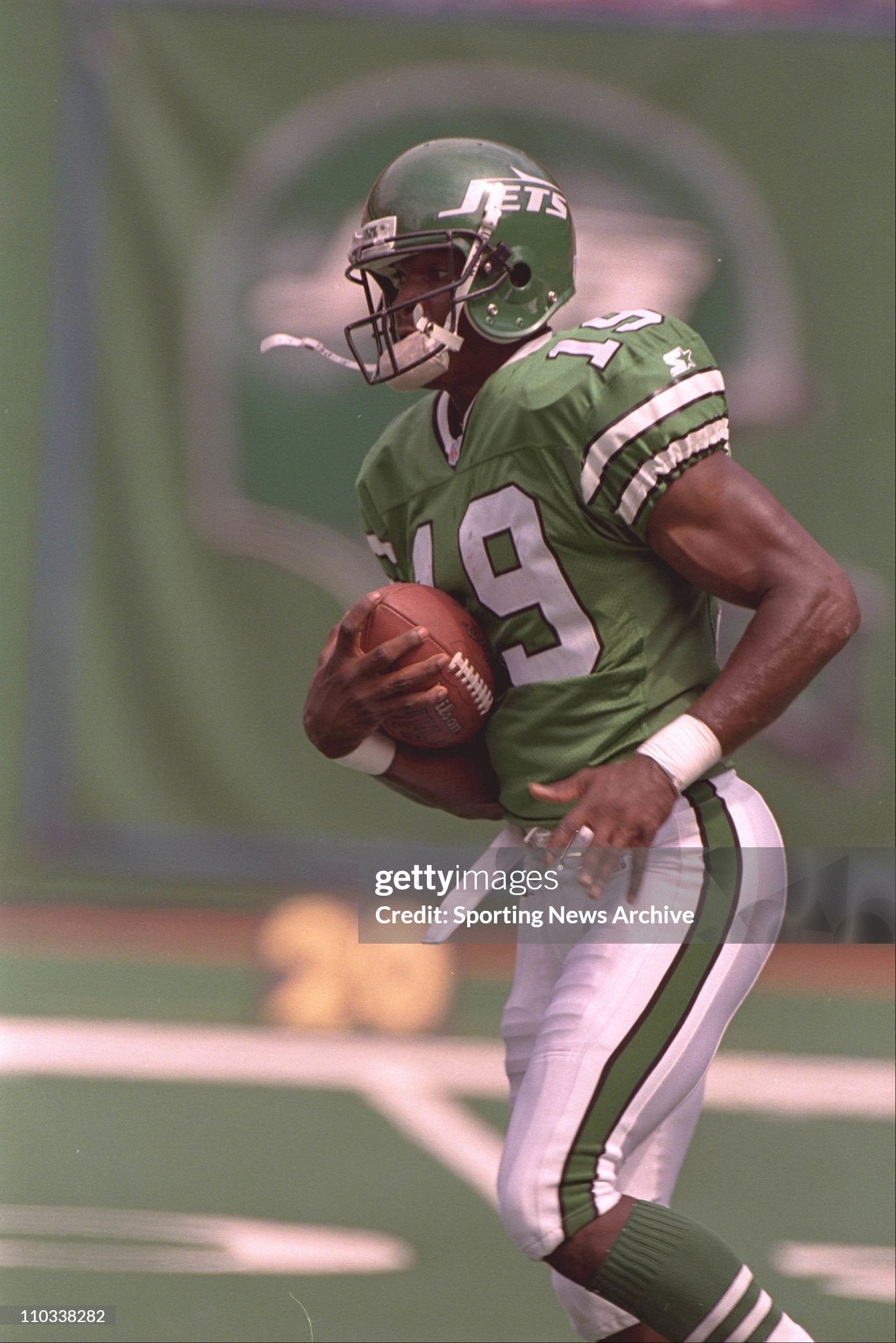 New York Jets Keyshawn Johnson 1997 Autographed Game Issued NFL Football Jersey (46/Large)