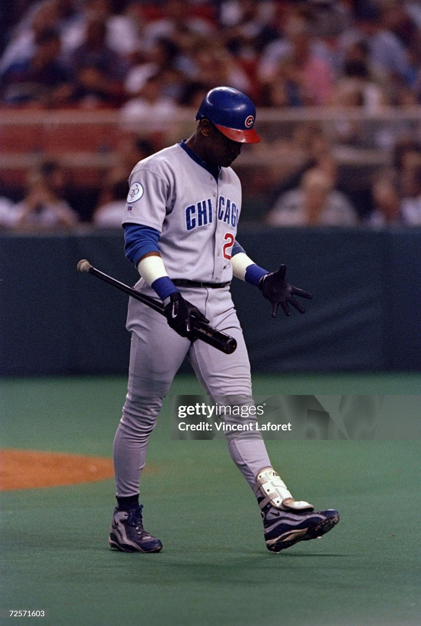 Chicago Cubs Sammy Sosa 1998 MLB Baseball Jersey (40/Medium)