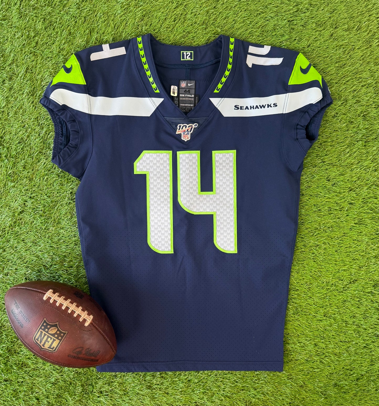 Seattle Seahawks D.K. Metcalf 2019 NFL Football Jersey (44/Large)