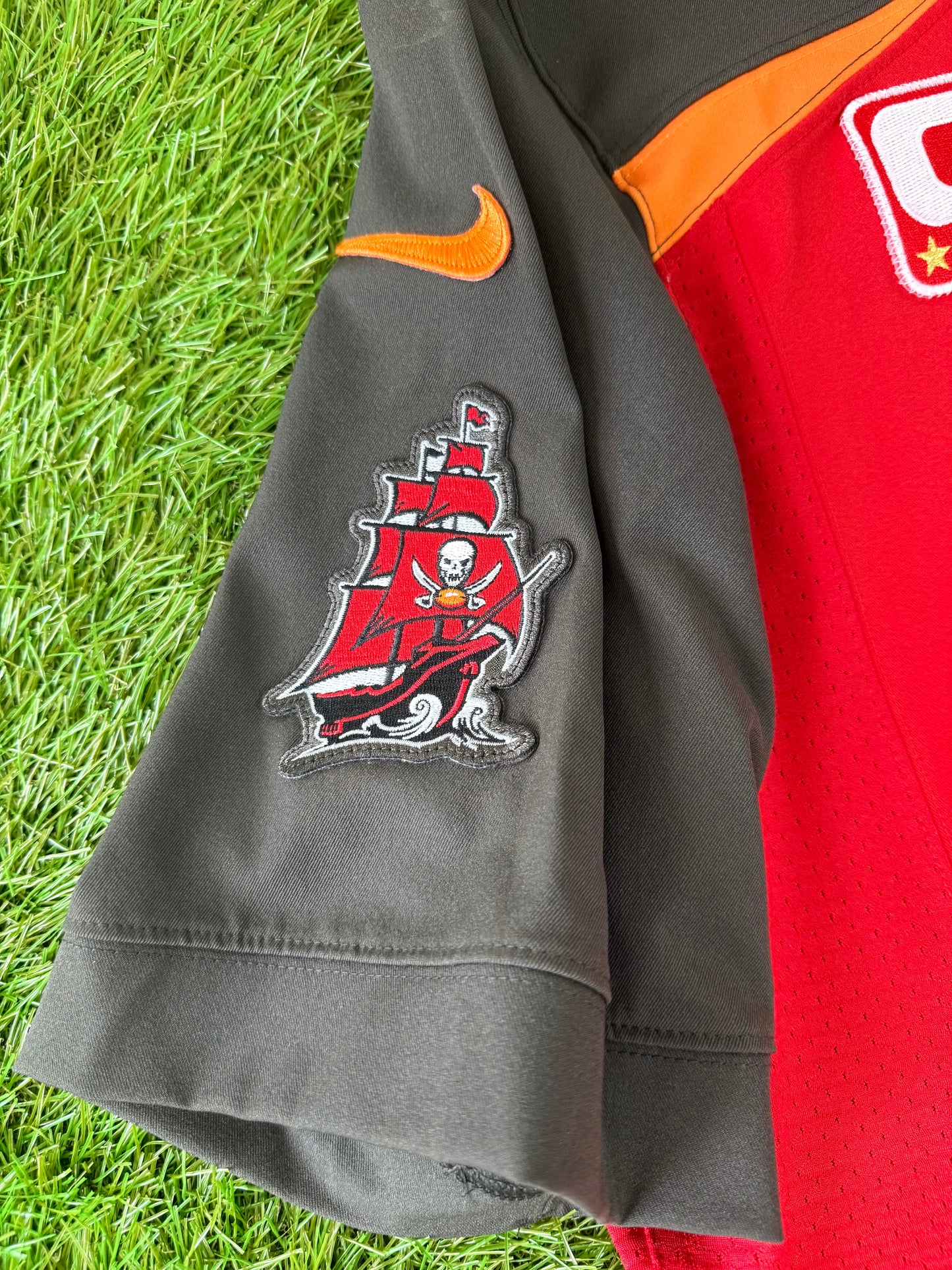 Tampa Bay Buccaneers 2016 Jameis Winston NFL Football Jersey (44/Large)