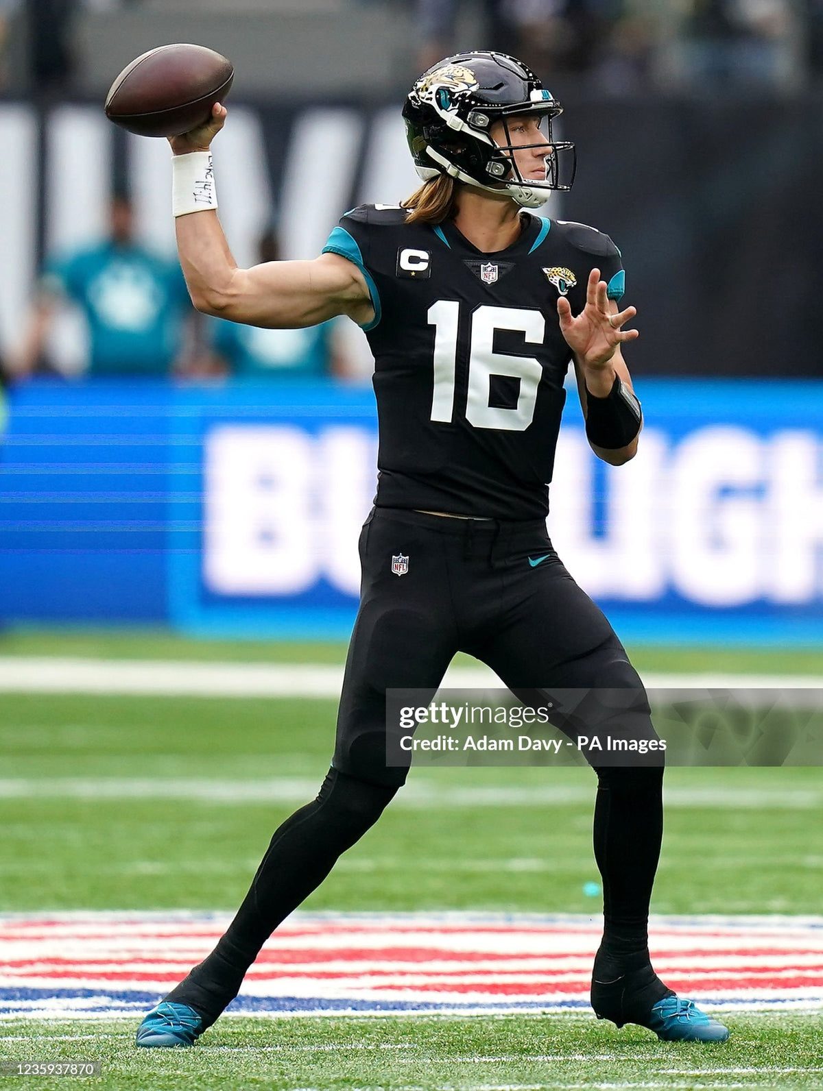 Jacksonville Jaguars Trevor Lawrence 2021 Black NFL Football Jersey (40/Medium)