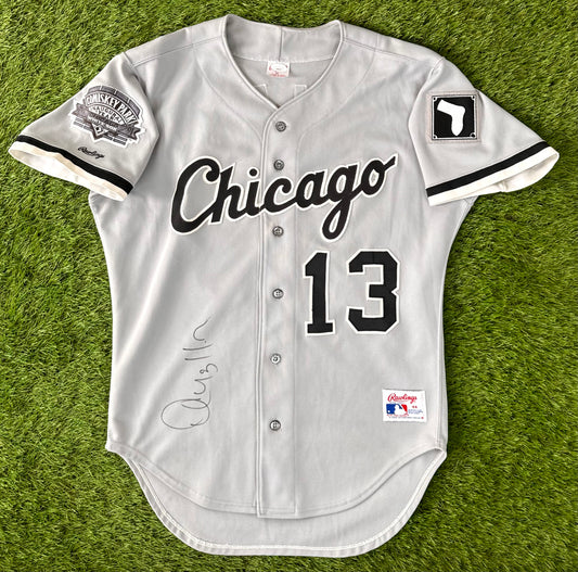 Chicago White Sox 1991 Ozzie Guillen Signed MLB Baseball Jersey (44/Large)