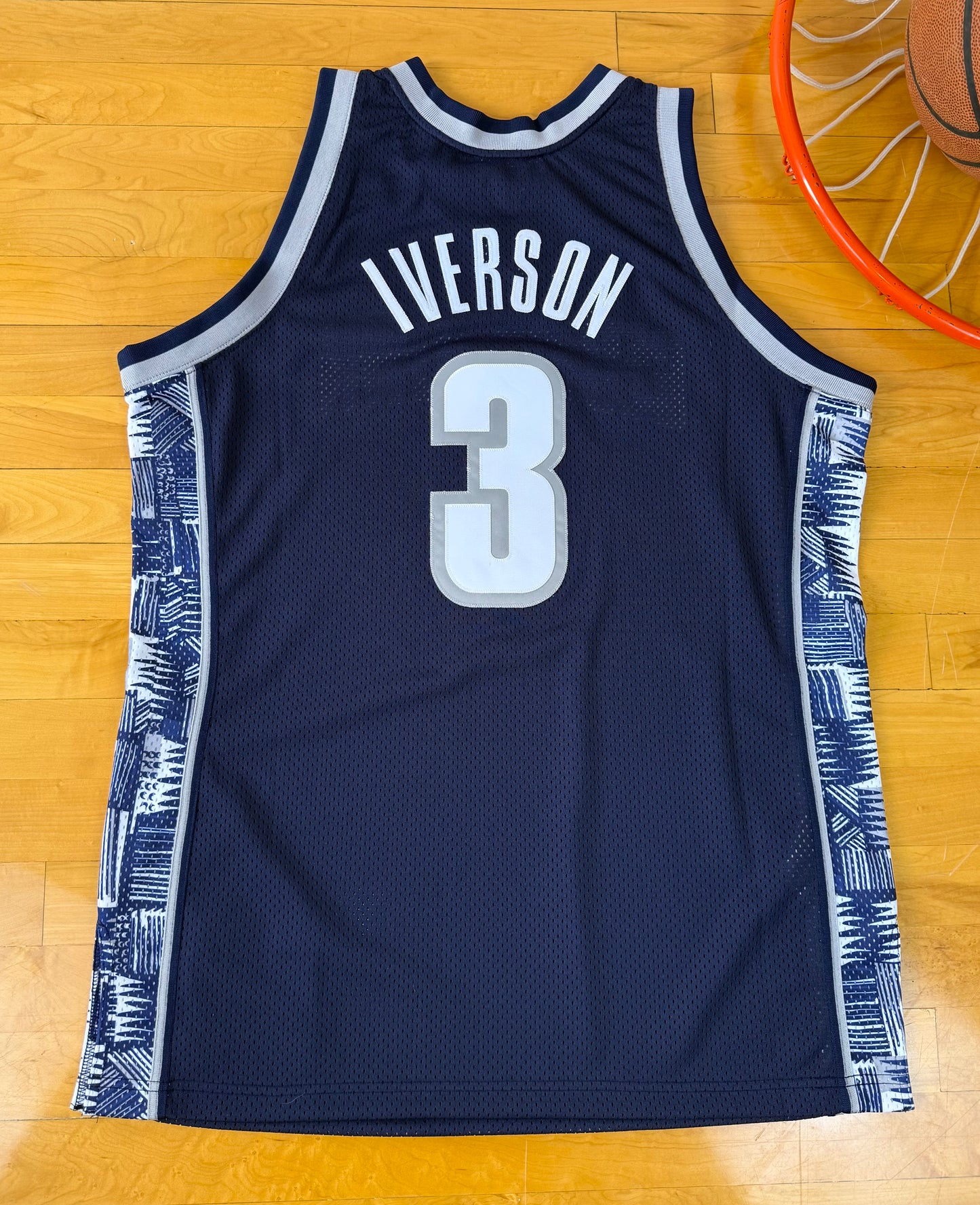 Georgetown Hoyas Allen Iverson 1995-1996 College Basketball Jersey (44/Large)