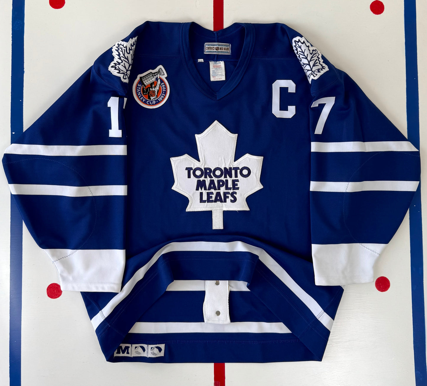 Toronto Maple Leafs Wendel Clark 1992-1993 NHL Hockey Jersey (Large)