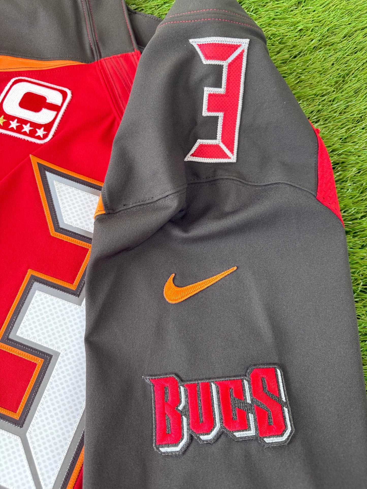 Tampa Bay Buccaneers 2016 Jameis Winston NFL Football Jersey (44/Large)