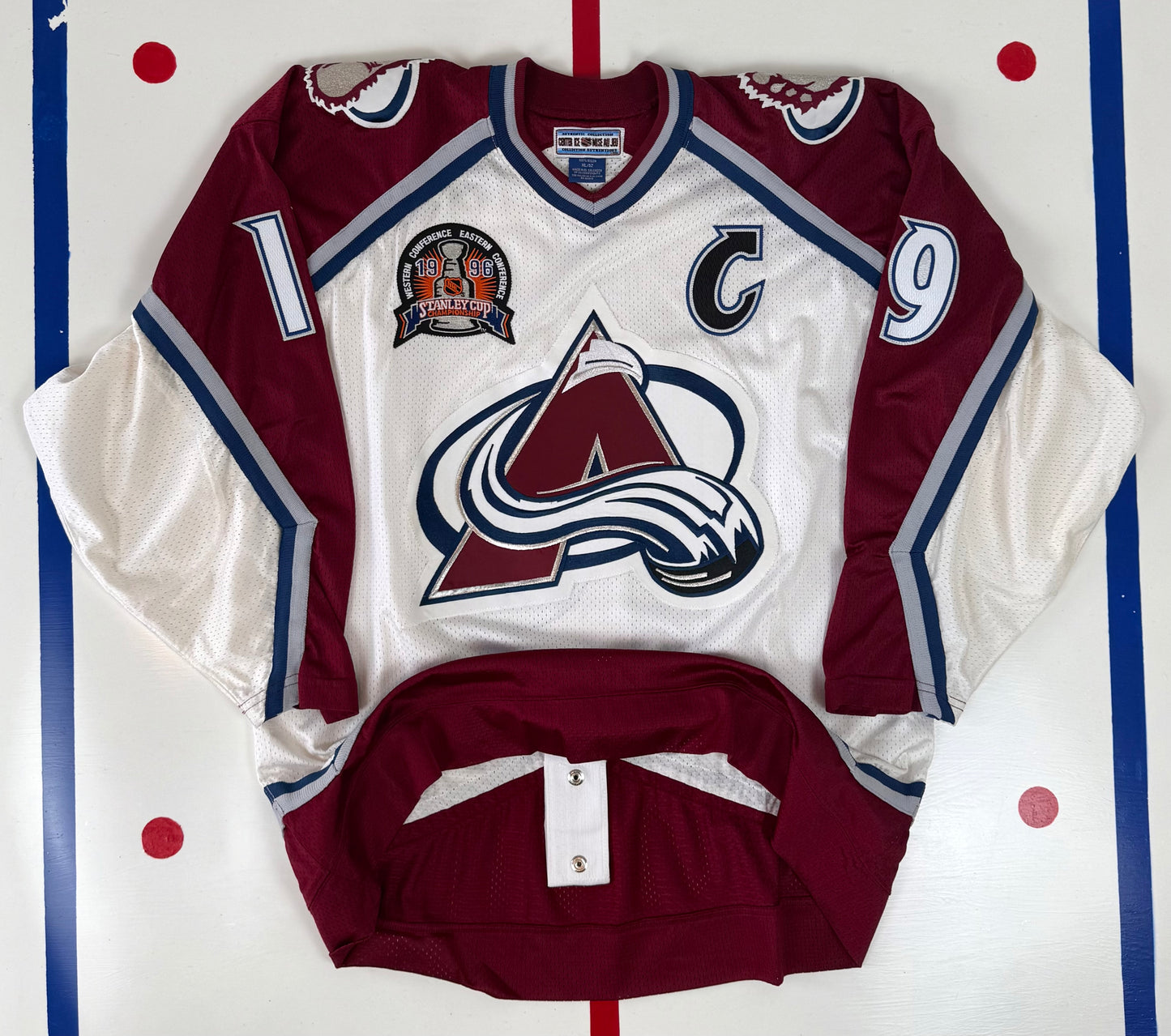Colorado Avalanche Joe Sakic 1996 Stanley Cup Finals NHL Hockey Jersey (52/XL)