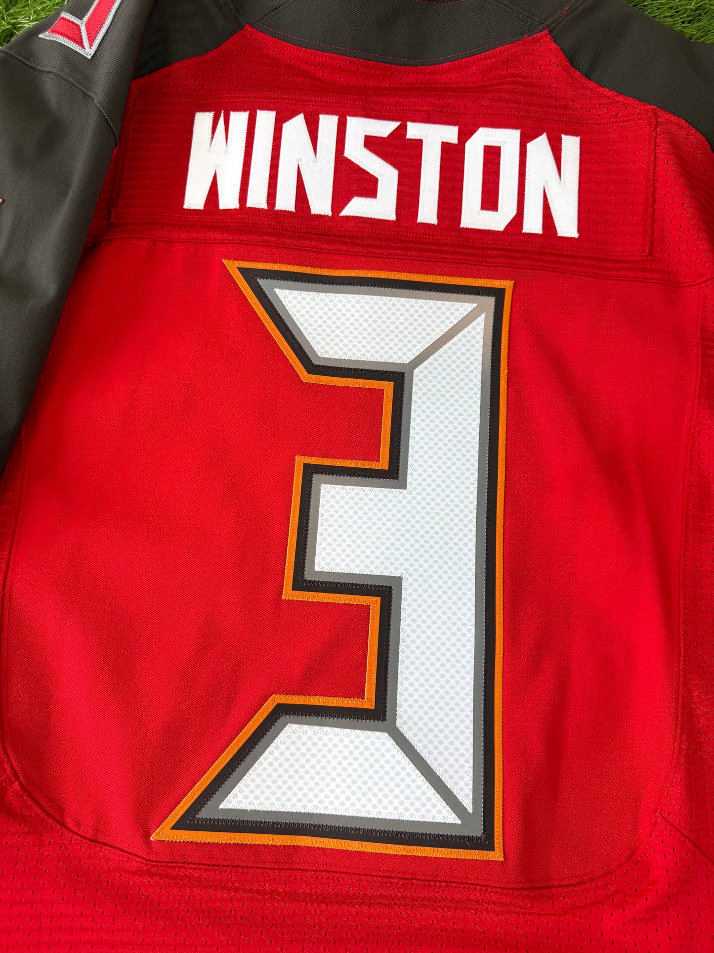 Tampa Bay Buccaneers 2016 Jameis Winston NFL Football Jersey (44/Large)