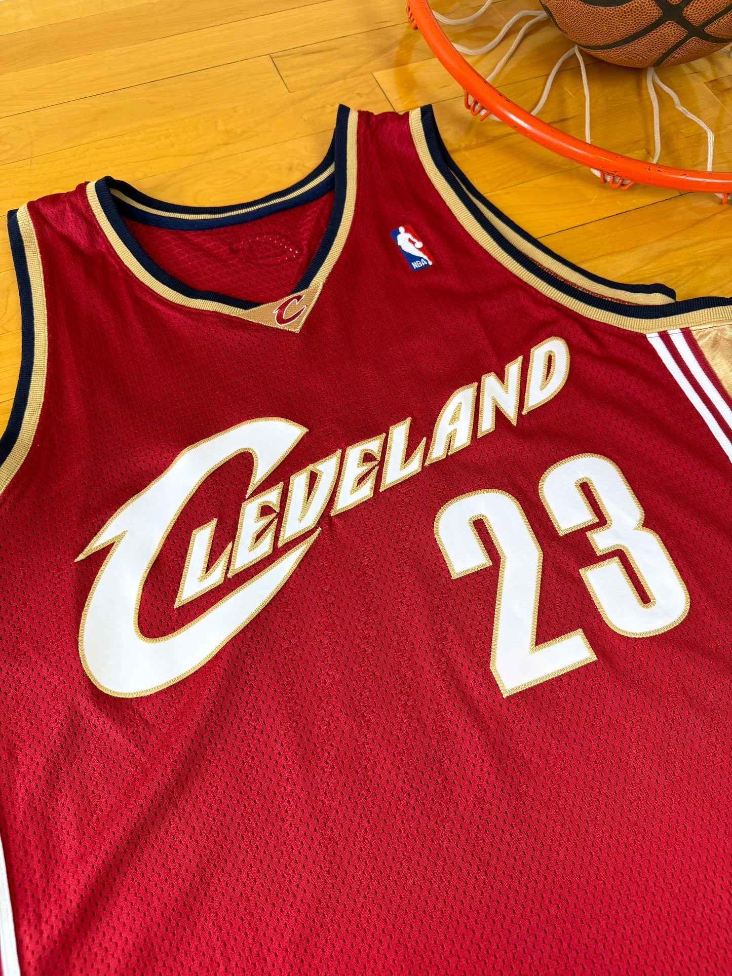 Cleveland Cavaliers LeBron James 2005-2006 Team Issued NBA Basketball Jersey (46/Large)