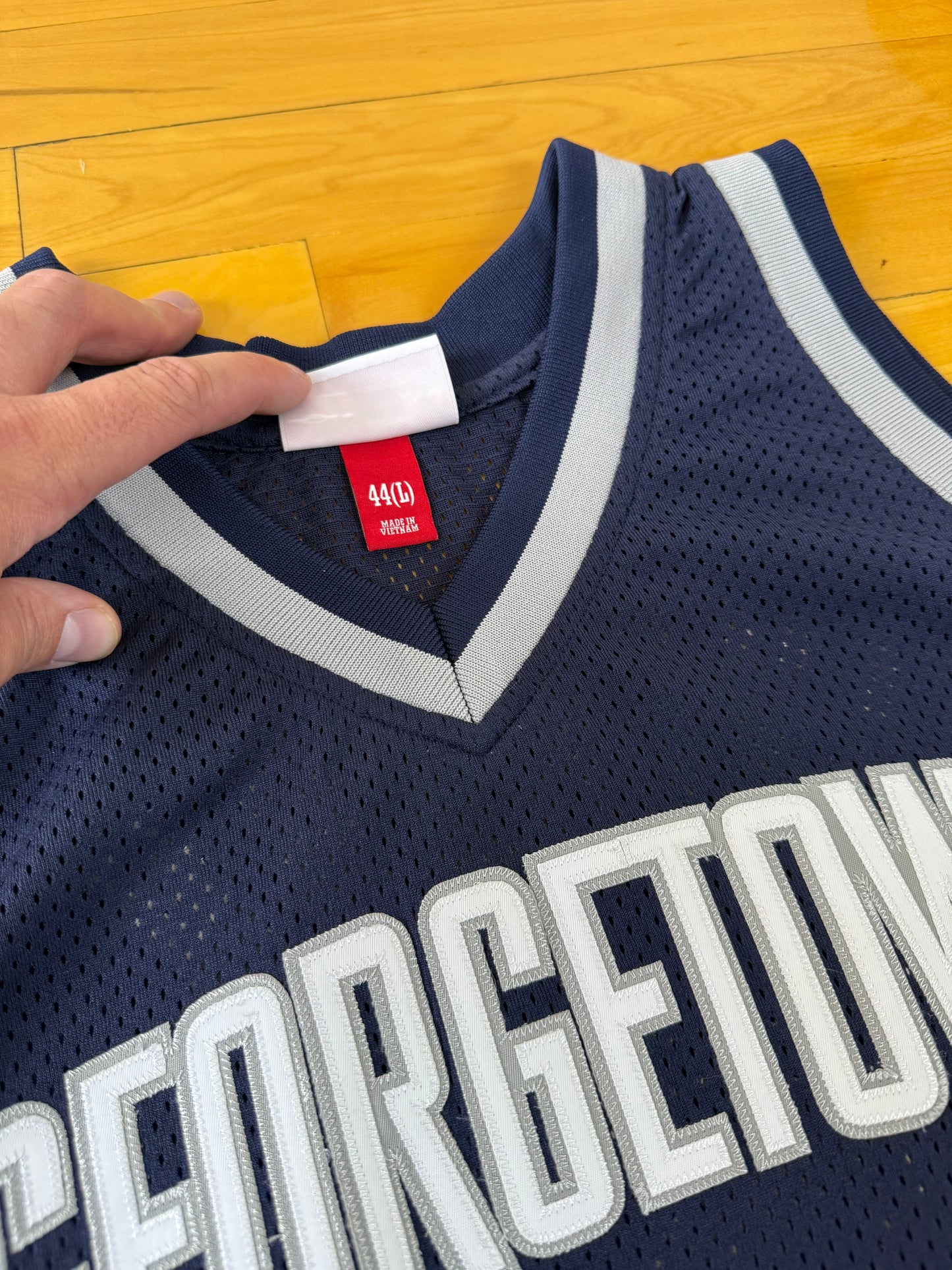 Georgetown Hoyas Allen Iverson 1995-1996 College Basketball Jersey (44/Large)