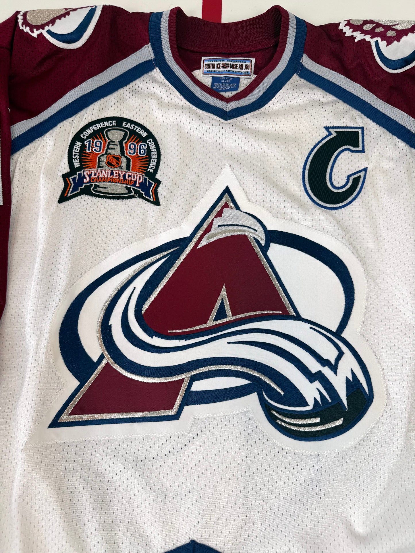 Colorado Avalanche Joe Sakic 1996 Stanley Cup Finals NHL Hockey Jersey (52/XL)