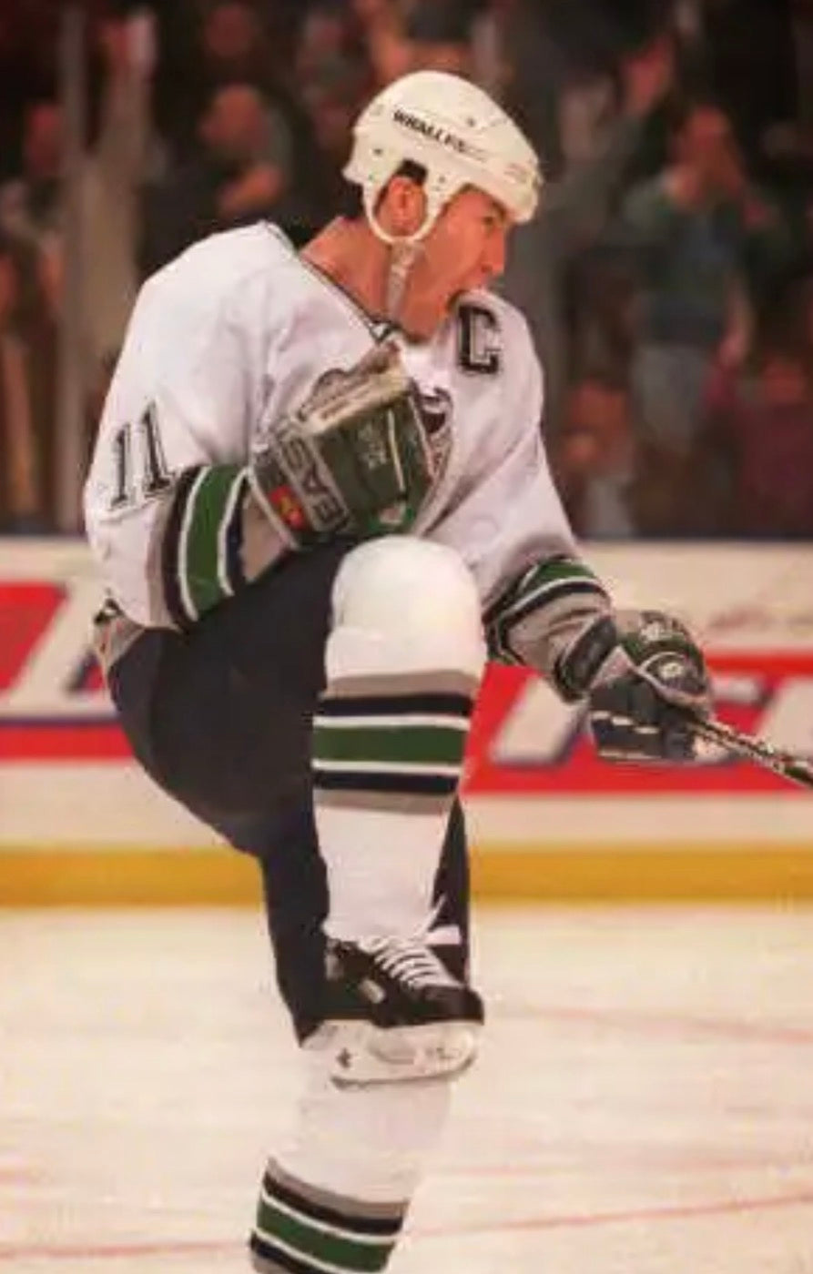 Hartford Whalers Kevin Dineen 1996-1997 NHL Hockey Jersey (48/Large)