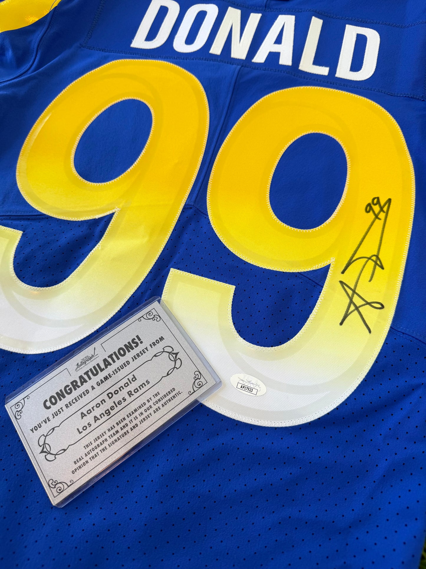 Los Angeles Rams Aaron Donald Autographed Team Issued 2022 NFL Football Jersey (38/Medium)