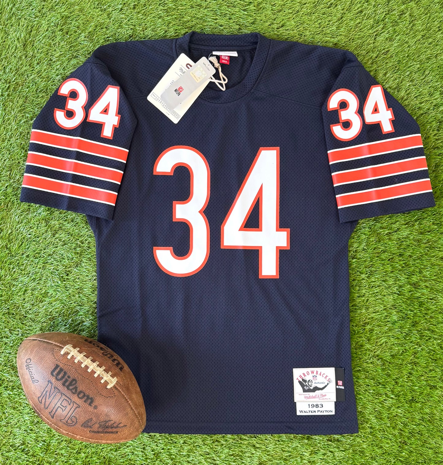 Chicago Bears Walter Payton 1983 NFL Football Jersey (40/Medium)