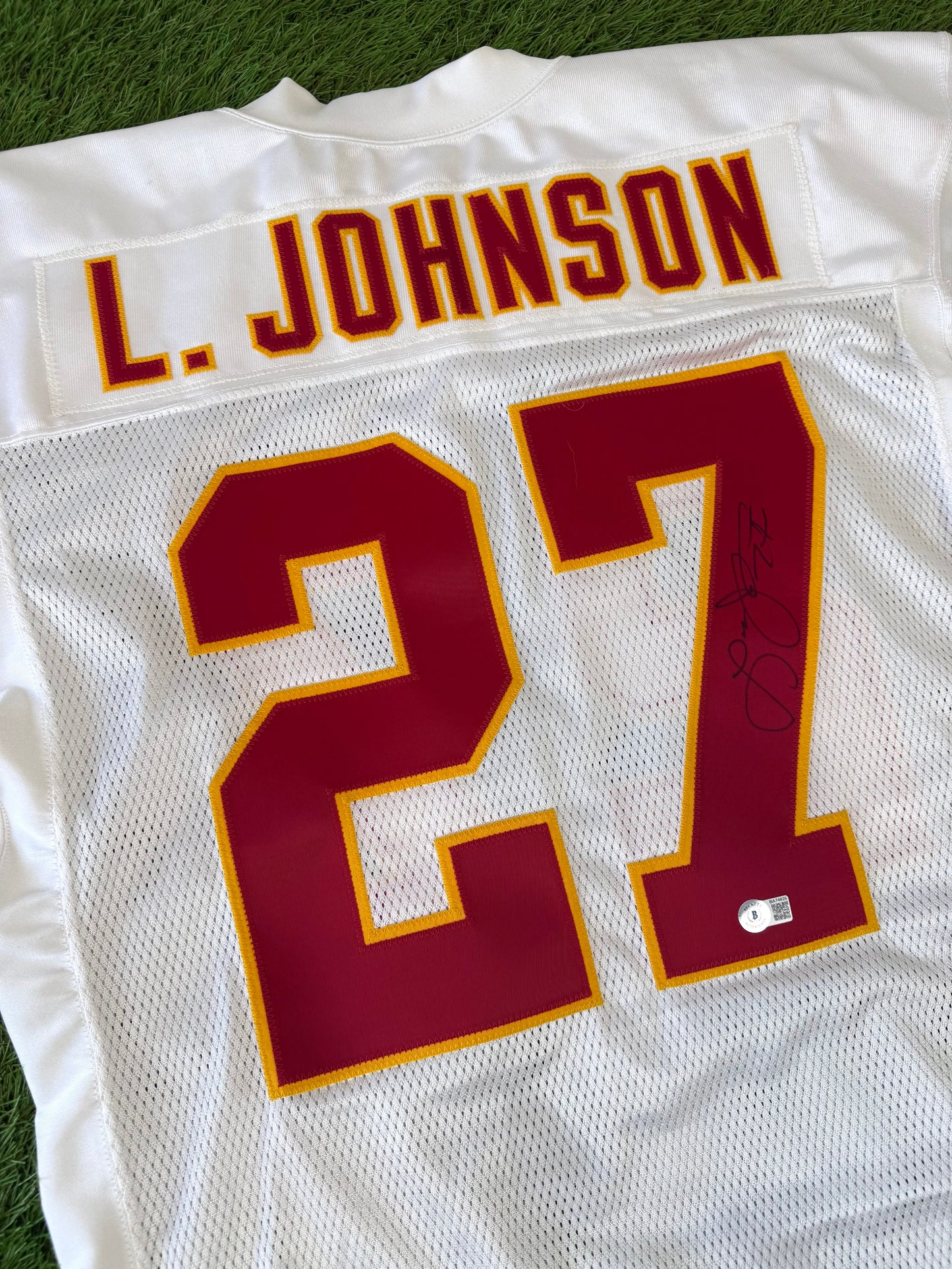 Kansas City Chiefs Larry Johnson 2006 Autographed NFL Football Jersey (48/XL)