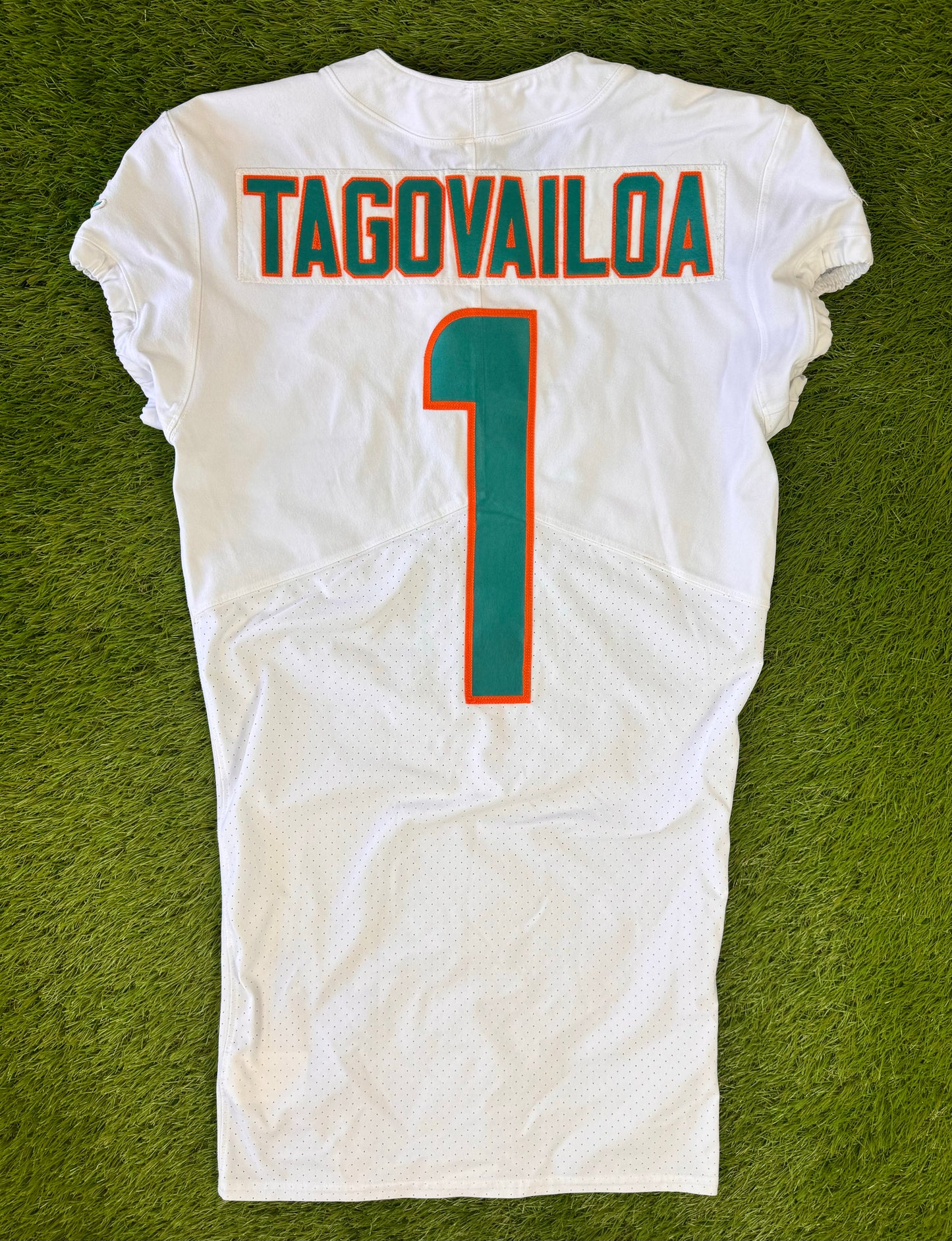 Miami Dolphins Tua Tagovailoa 2020 NFL Football Jersey (42/Medium)