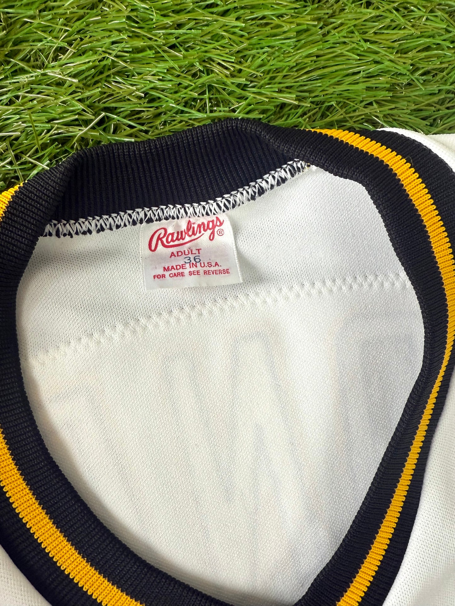 Pittsburgh Pirates Barry Bonds 1988 MLB Baseball Jersey (36/Small)