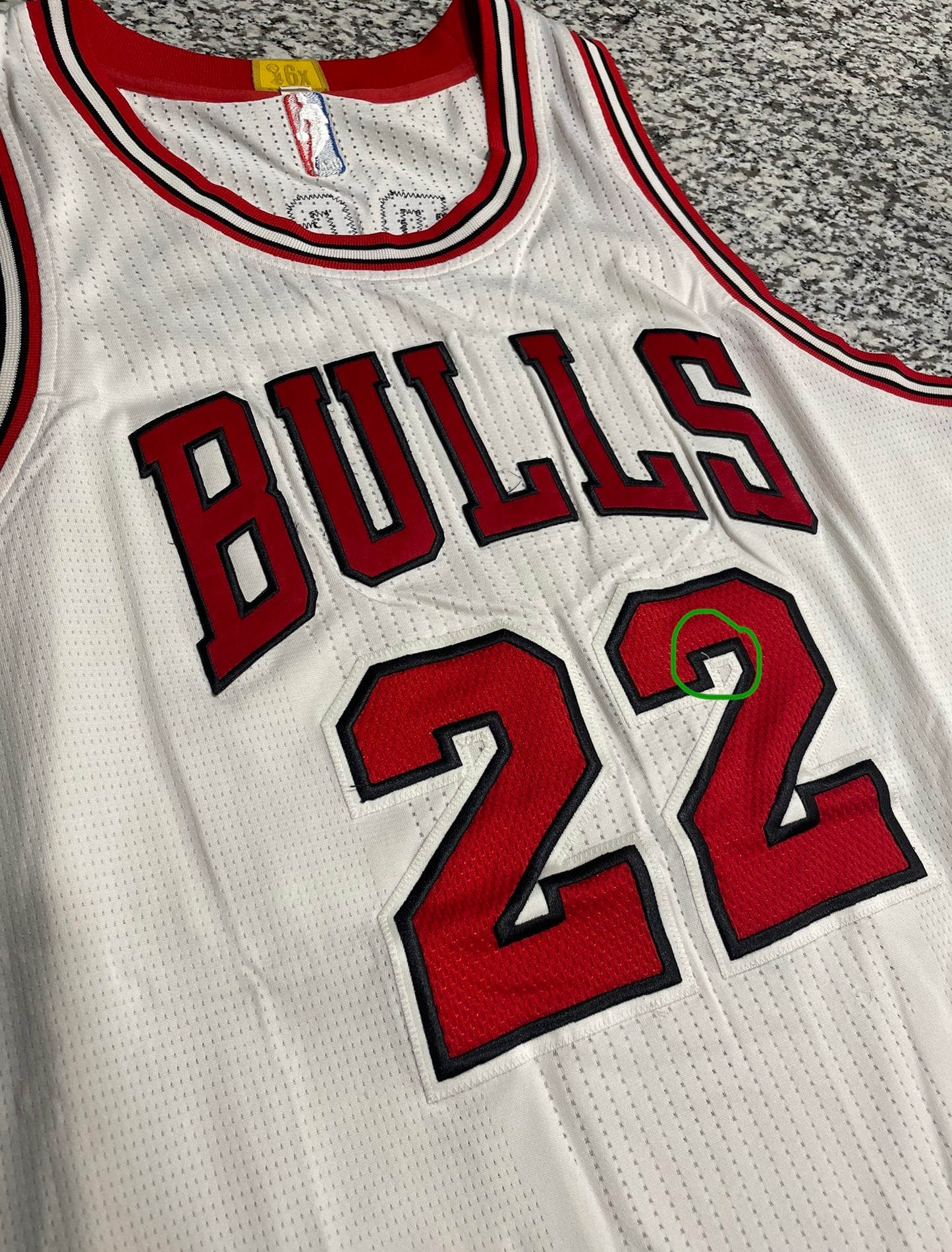 Chicago Bulls 2016-2017 Taj Gibson Game Worn NBA Basketball Jersey (XXL)