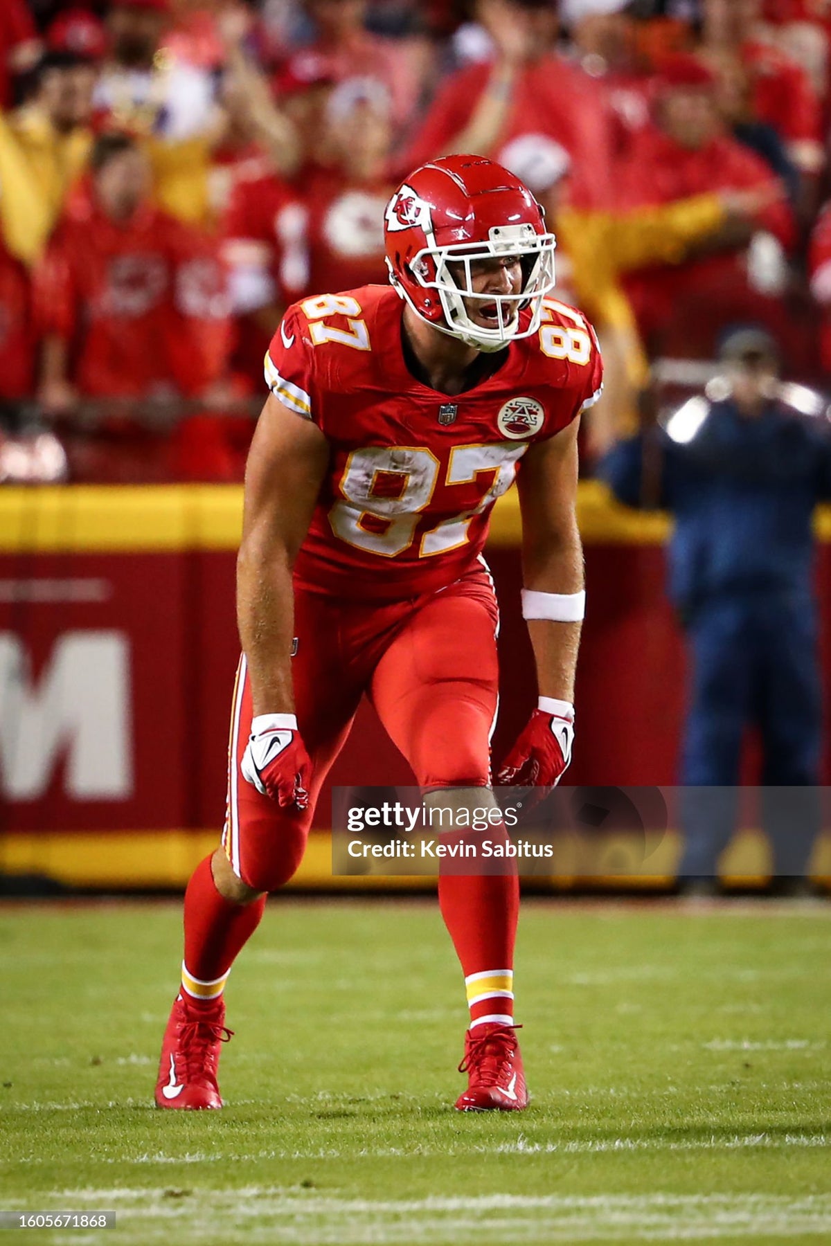 Kansas City Chiefs Travis Kelce 2021 NFL Football Jersey (42/Medium)