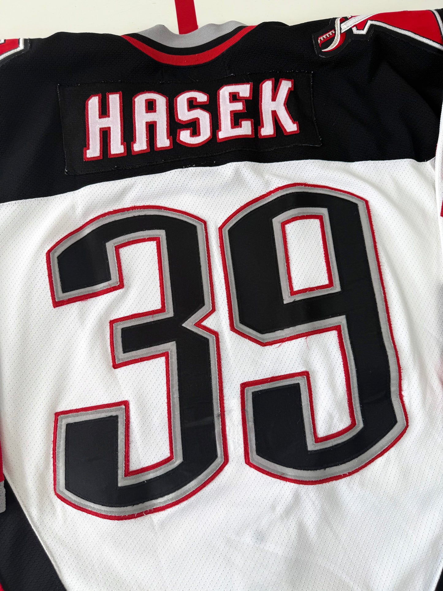 Buffalo Sabres Dominic Hasek 1999 Stanley Cup Finals NHL Hockey Jersey (48/Large)