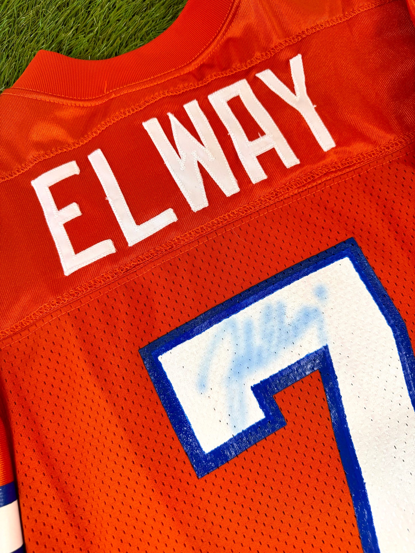 Denver Broncos 1993 John Elway NFL Football Jersey (44/Large)