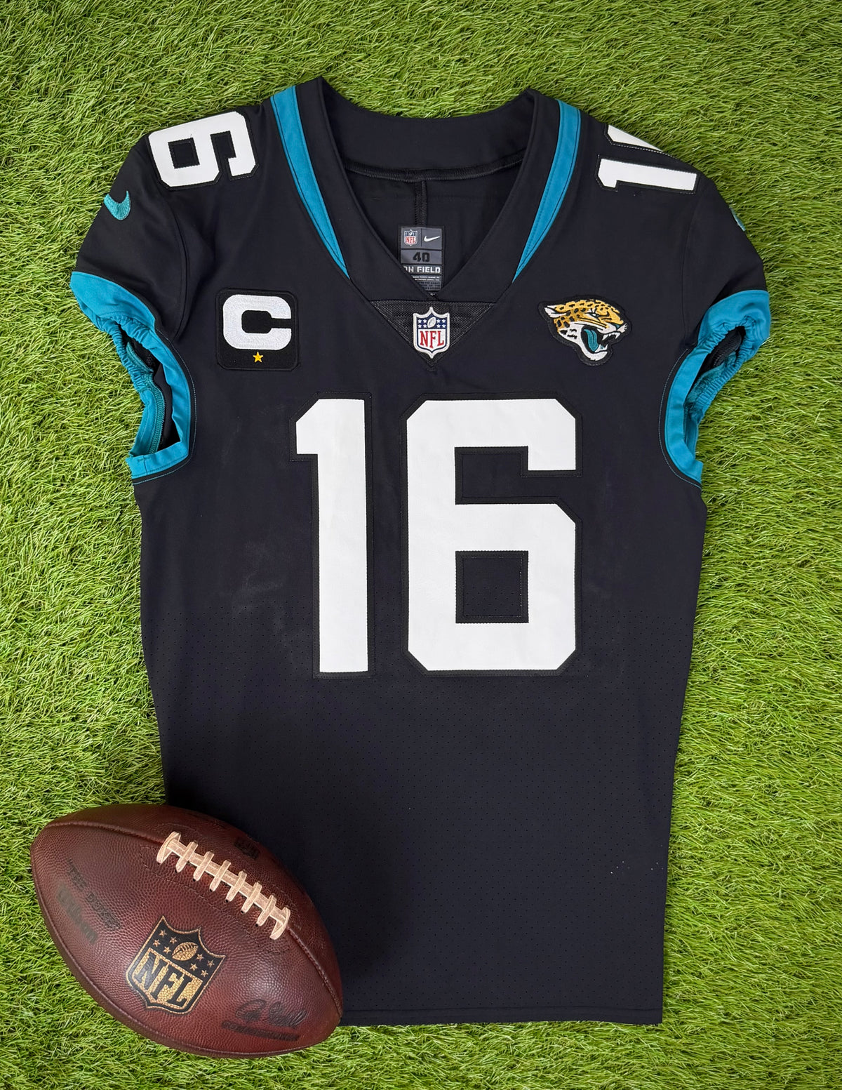 Jacksonville Jaguars Trevor Lawrence 2021 Black NFL Football Jersey (40/Medium)