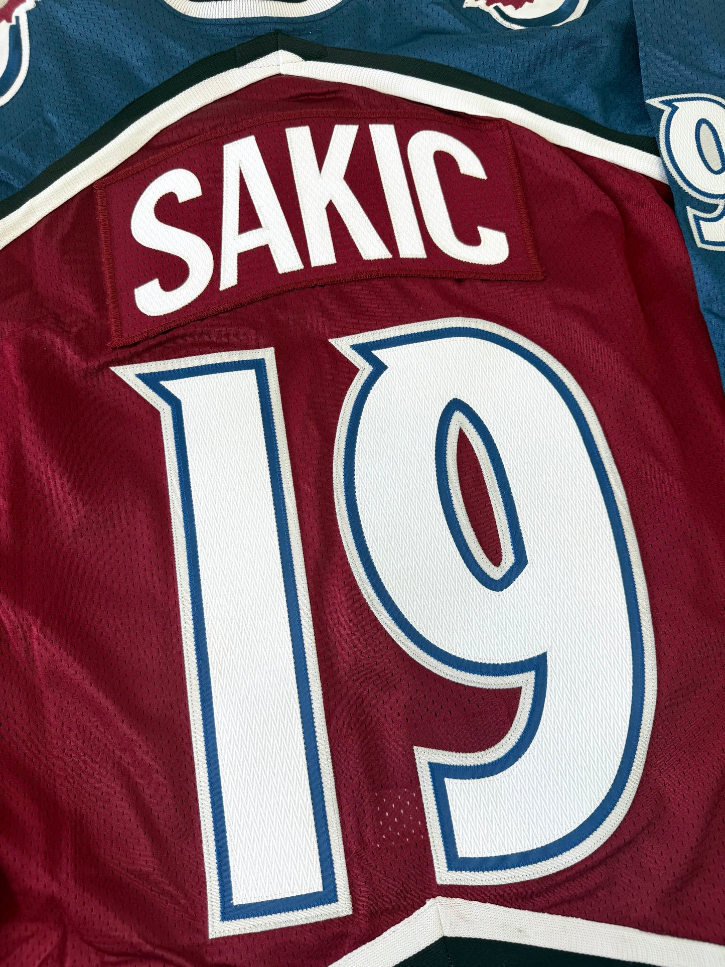 Colorado Avalanche Joe Sakic 1996 Stanley Cup Finals NHL Hockey Jersey (52/XL)