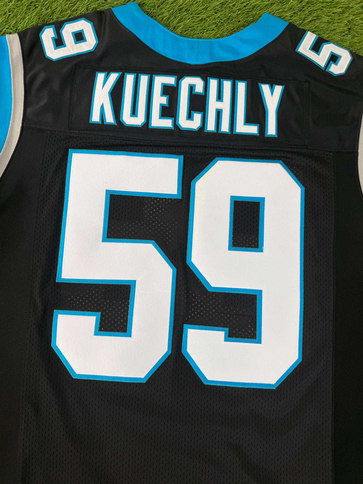 Carolina Panthers Luke Kuechly 2017 NFL Football Jersey (48/XL)