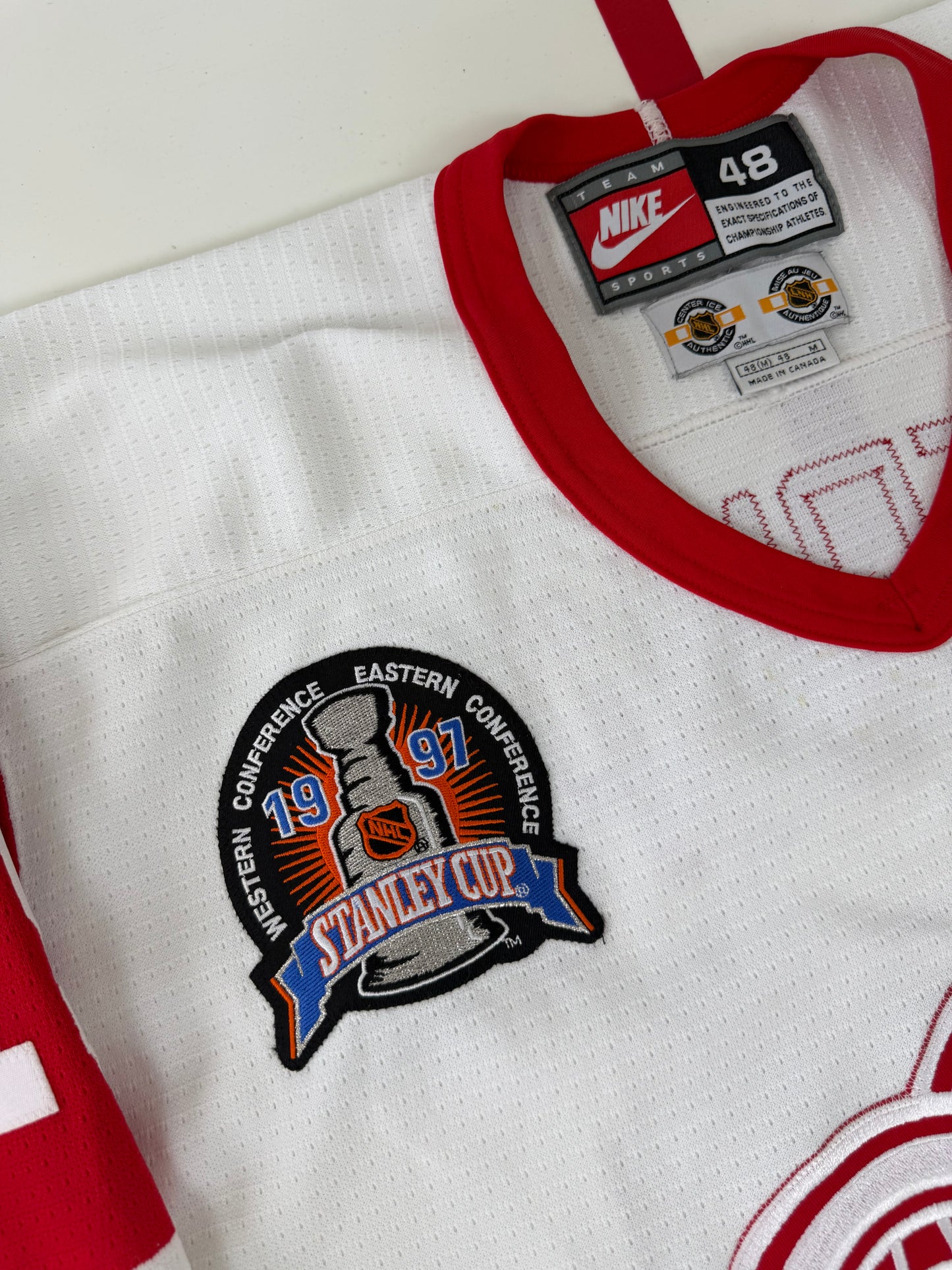 Detroit Red Wings Steve Yzerman 1997 Stanley Cup Finals NHL Hockey Jersey (48/Medium)