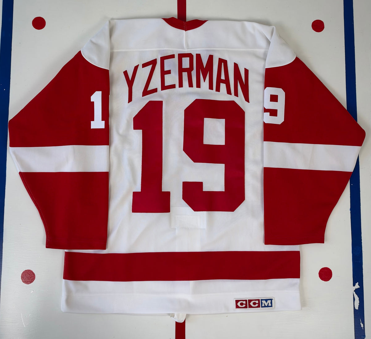 Detroit Red Wings Steve Yzerman 1984-1985 NHL Hockey Jersey (48/Large)