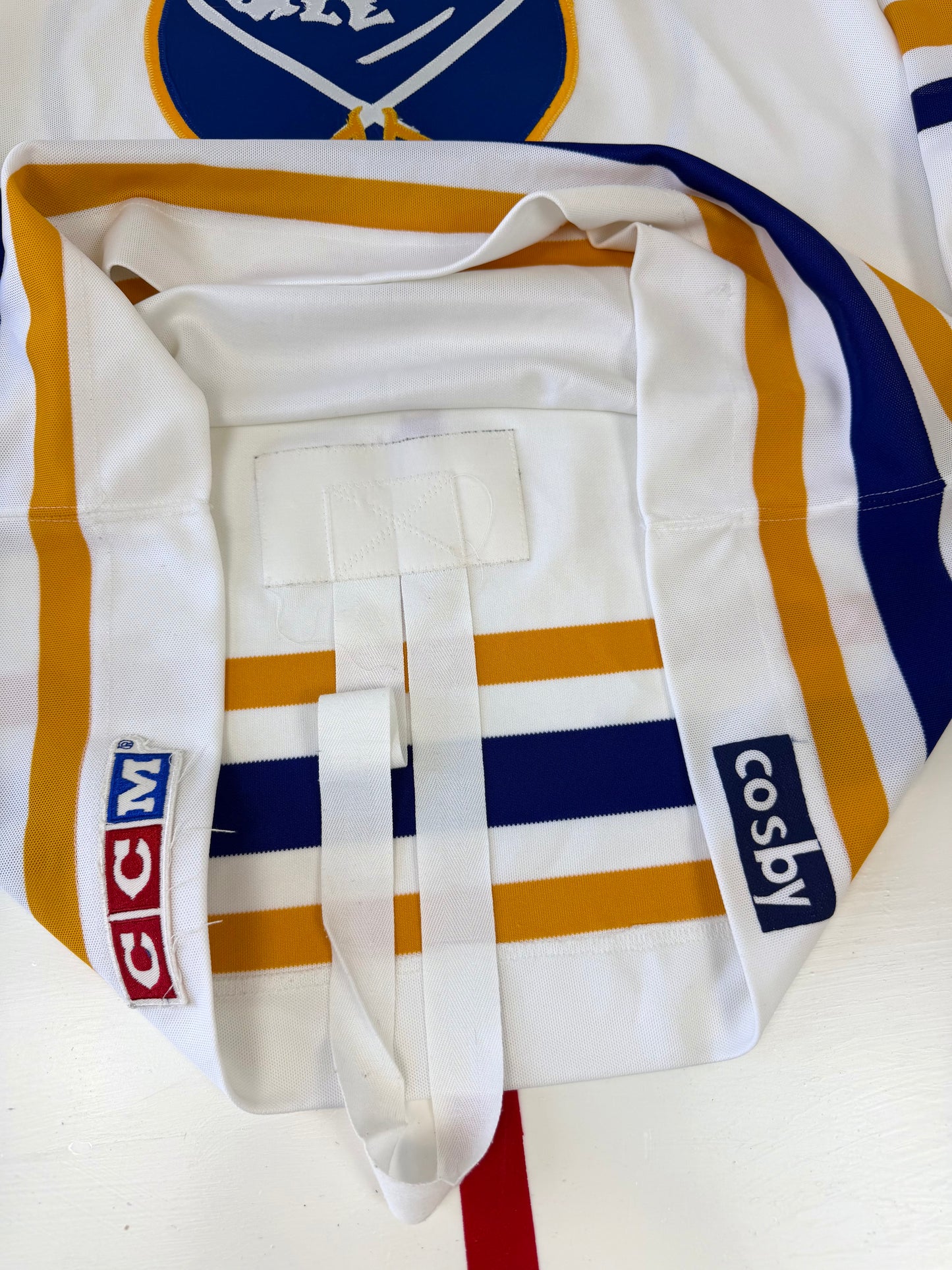 Buffalo Sabres Gilbert Perreault 1984-1985 NHL Hockey Jersey (52/XL)