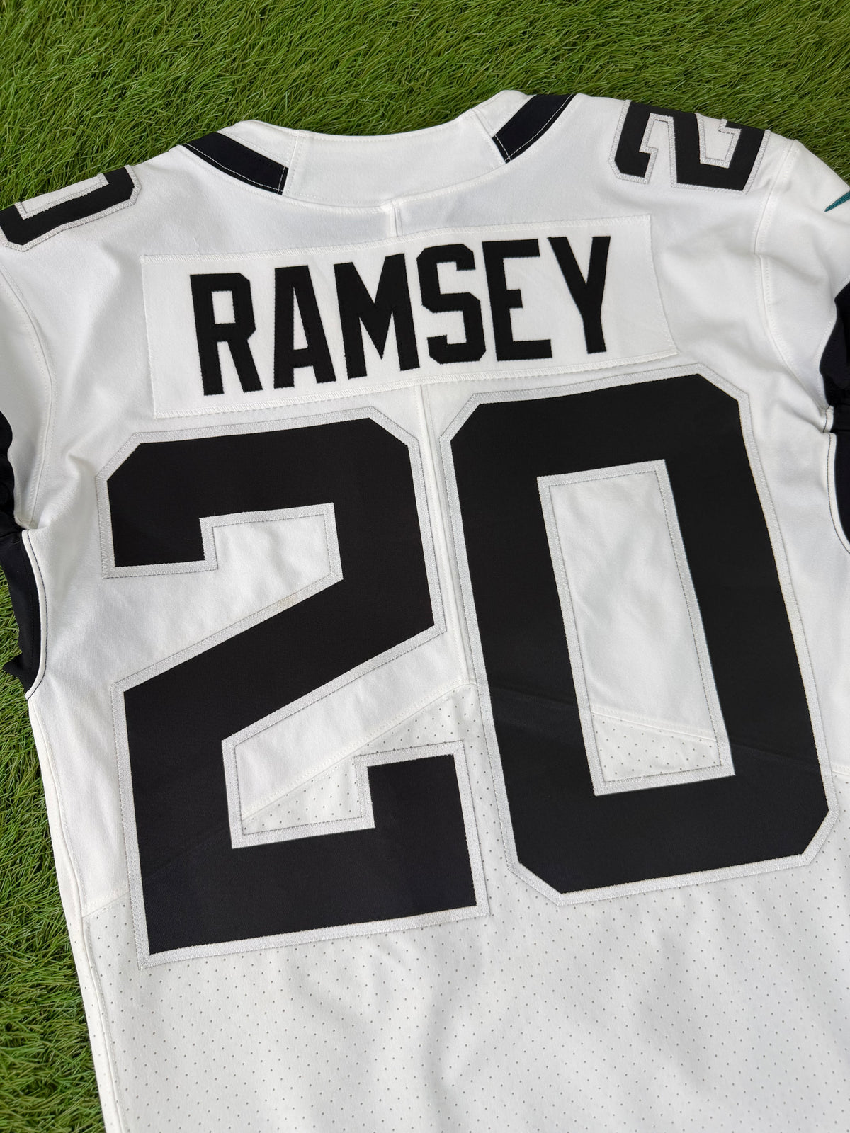 Jacksonville Jaguars Jalen Ramsey 2019 NFL Football Jersey (40/Medium)