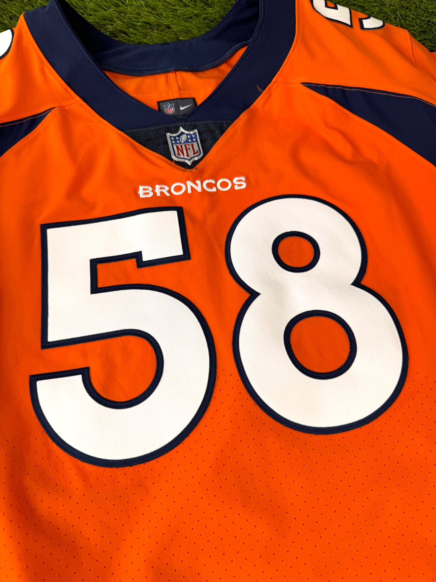 Denver Broncos Von Miller 2017-2021 NFL Football Jersey (44/Large)
