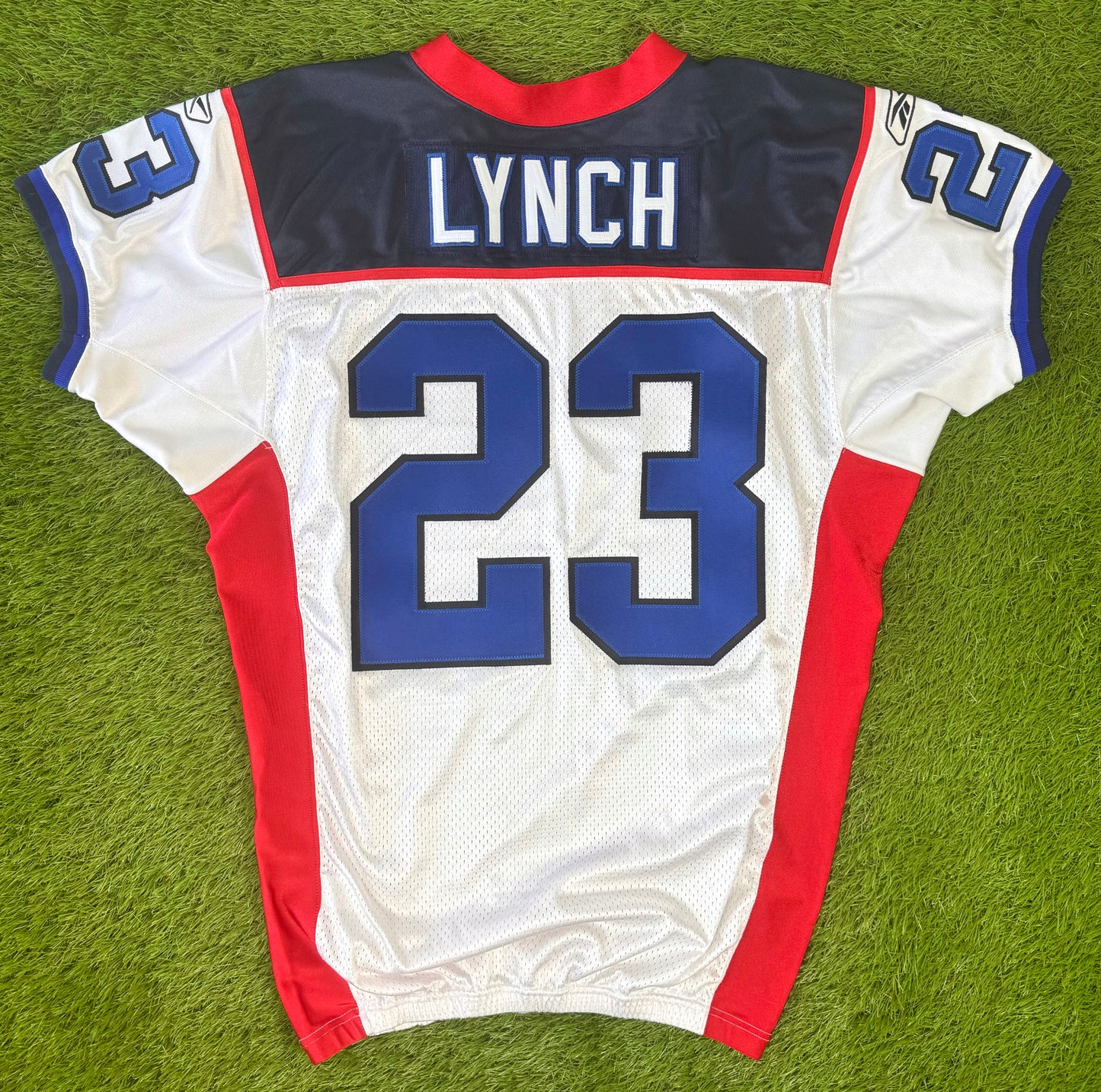 Buffalo Bills 2009 Marshawn Lynch NFL Football Jersey (46/Large)