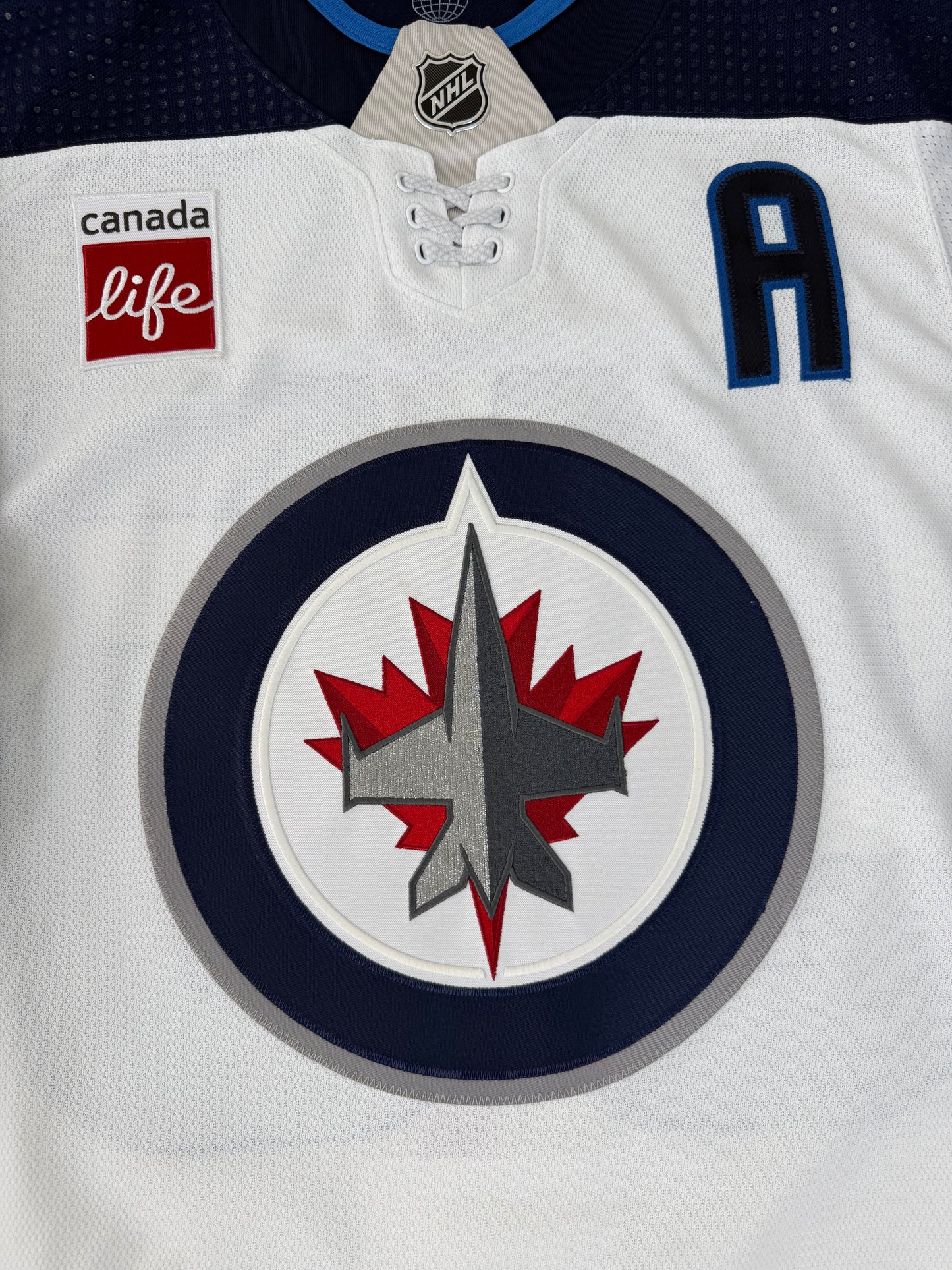 Winnipeg Jets Mark Scheifele 2022-2024 NHL Hockey Jersey (54/XL)