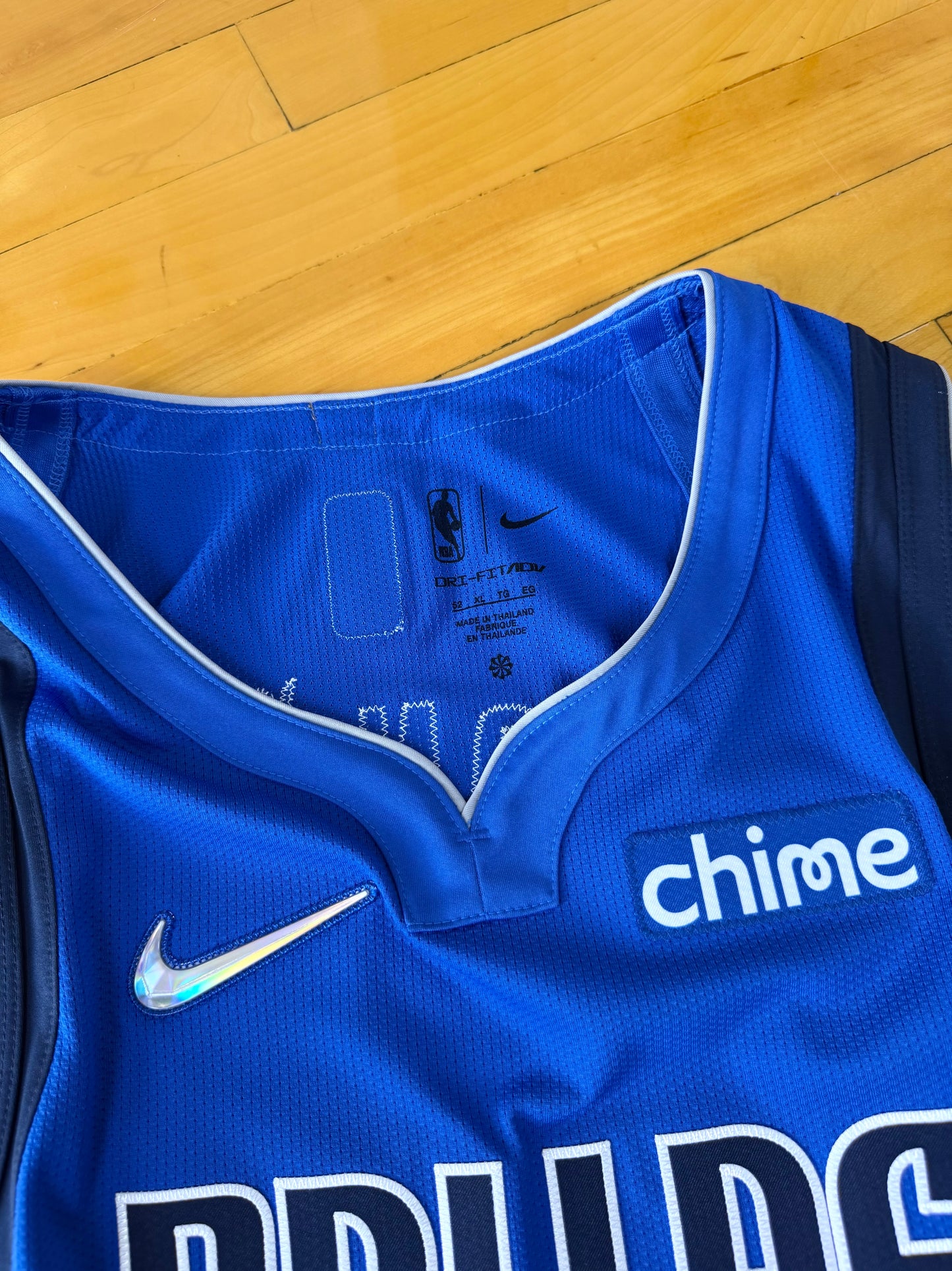 Dallas Mavericks Luka Dončić 2021-2022 Team Issued NBA Basketball Jersey (52/XL)