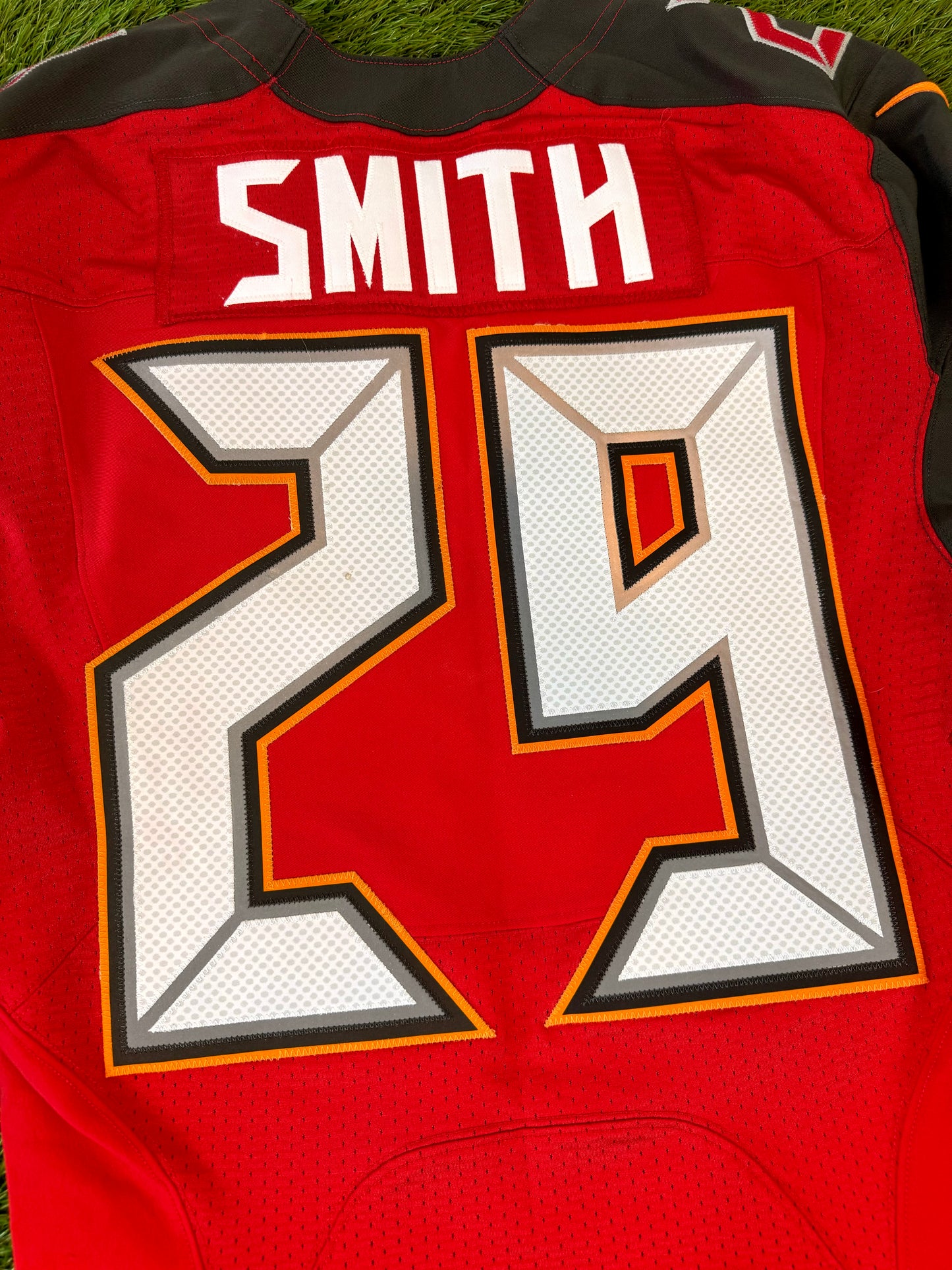 Tampa Bay Buccaneers 2019 Ryan Smith Game Worn NFL Football Jersey (40/Medium)