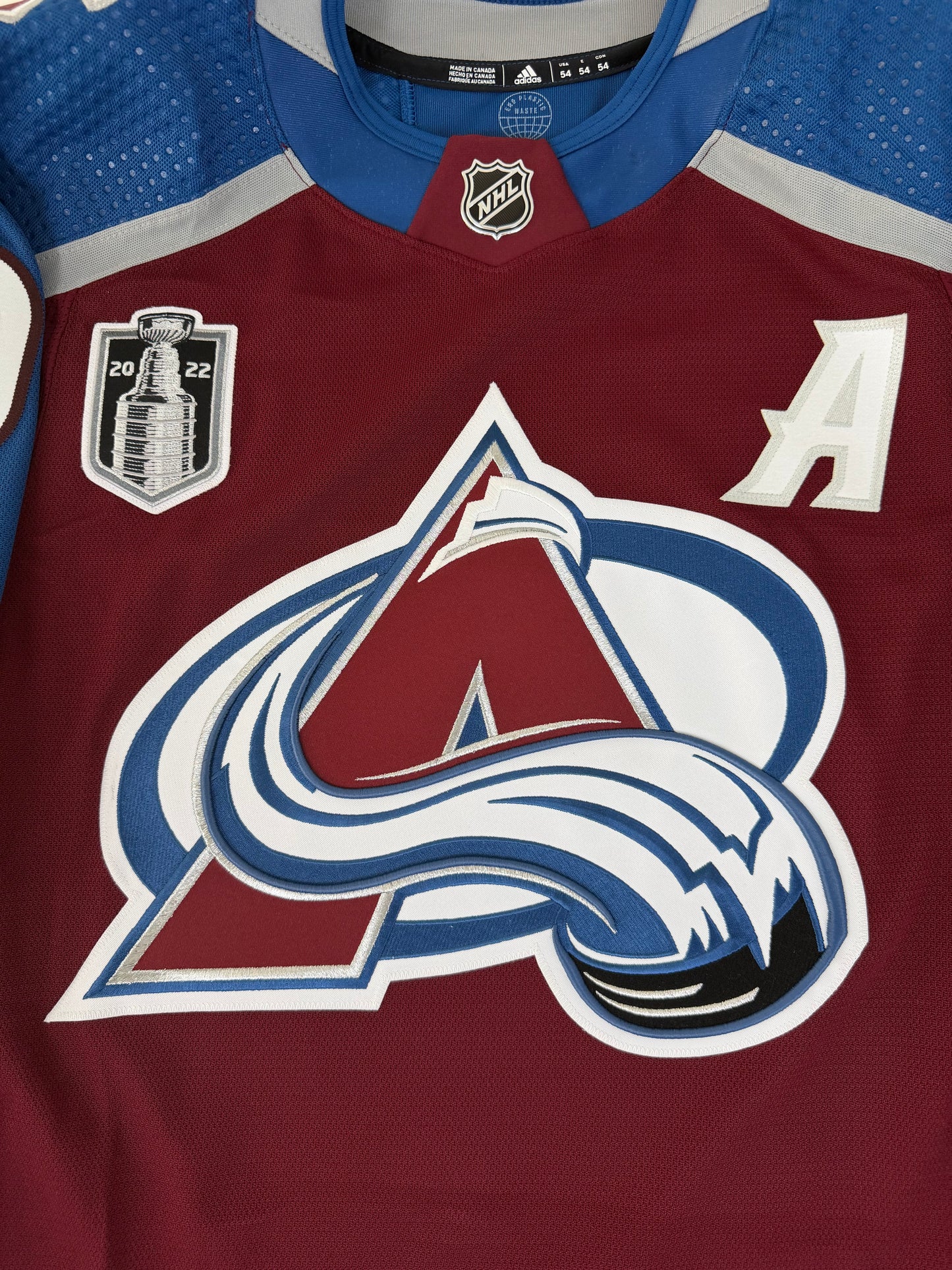 Colorado Avalanche Nathan MacKinnon 2022 Stanley Cup Finals NHL Hockey Jersey (54/XL)