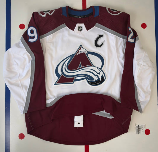 Colorado Avalanche Gabriel Landeskog 2018-2020 NHL Hockey Jersey (56/XXL)