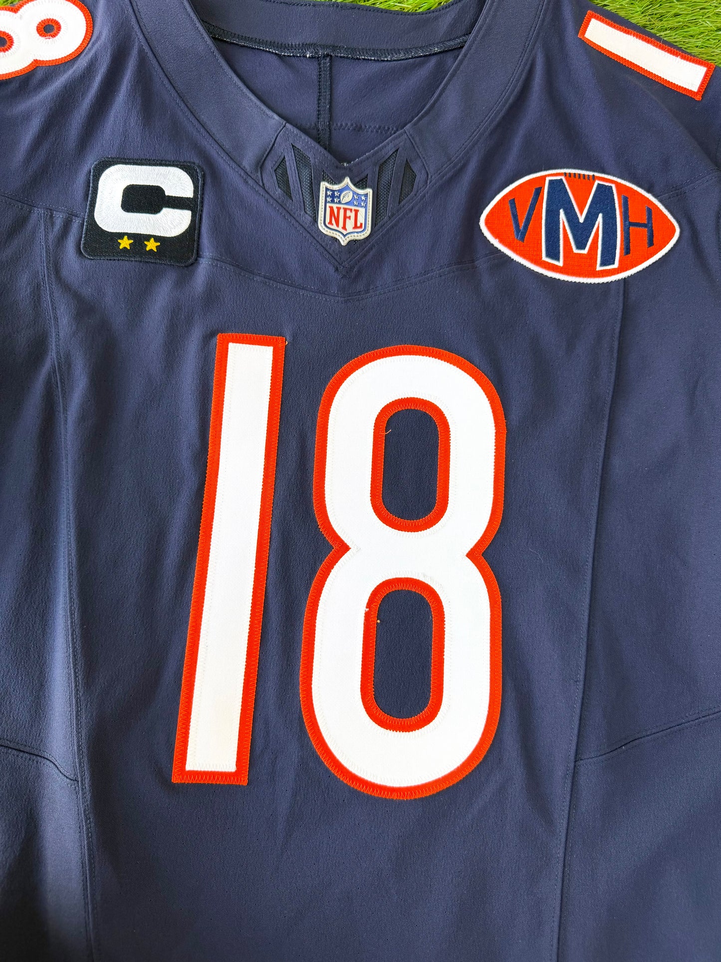 Chicago Bears Caleb Williams 2025-2026 NFL Football Jersey (40/Medium)
