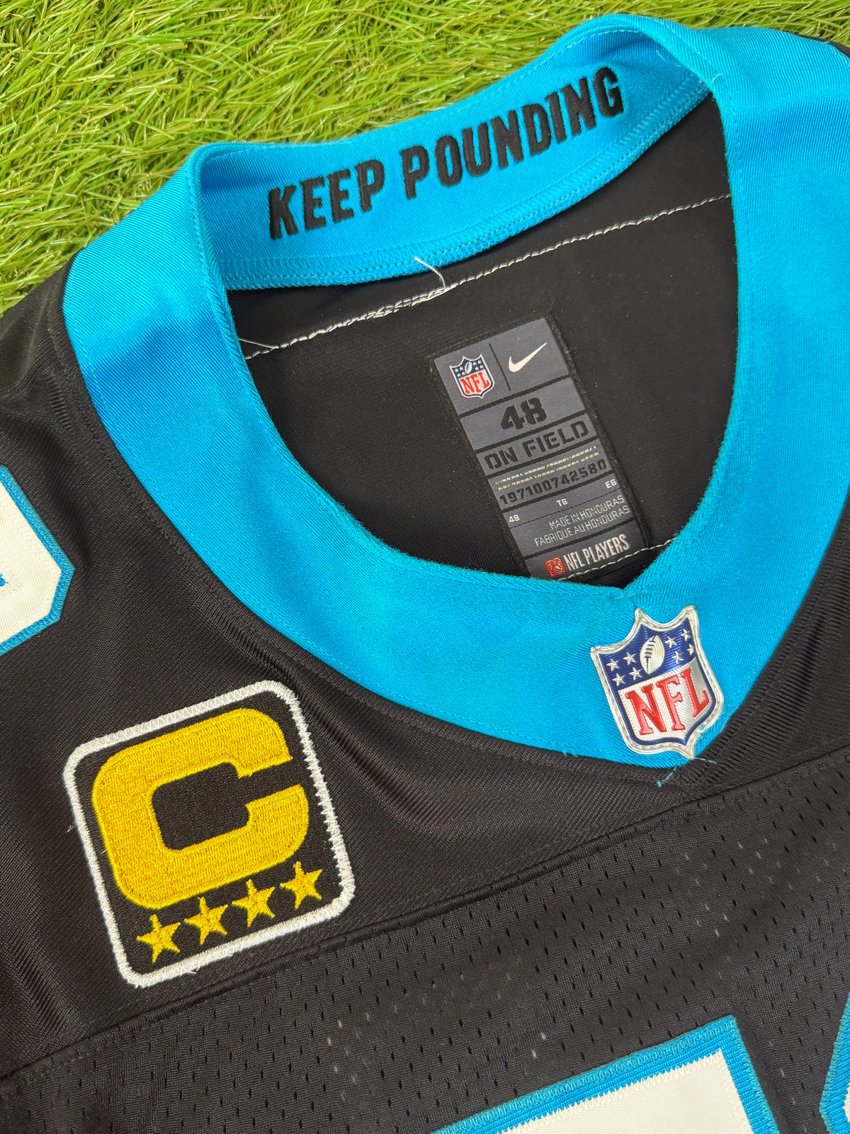 Carolina Panthers Luke Kuechly 2017 NFL Football Jersey (48/XL)