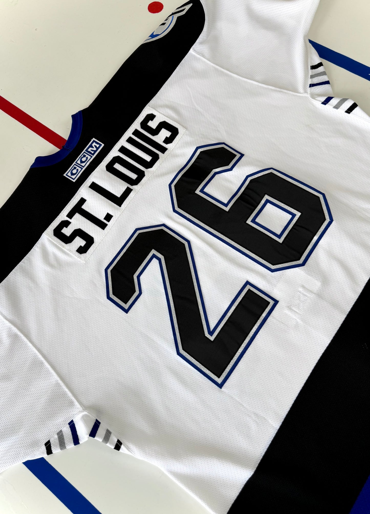Tampa Bay Lightning Martin St. Louis 2004 Stanley Cup Finals NHL Hockey Jersey (56/XXL)