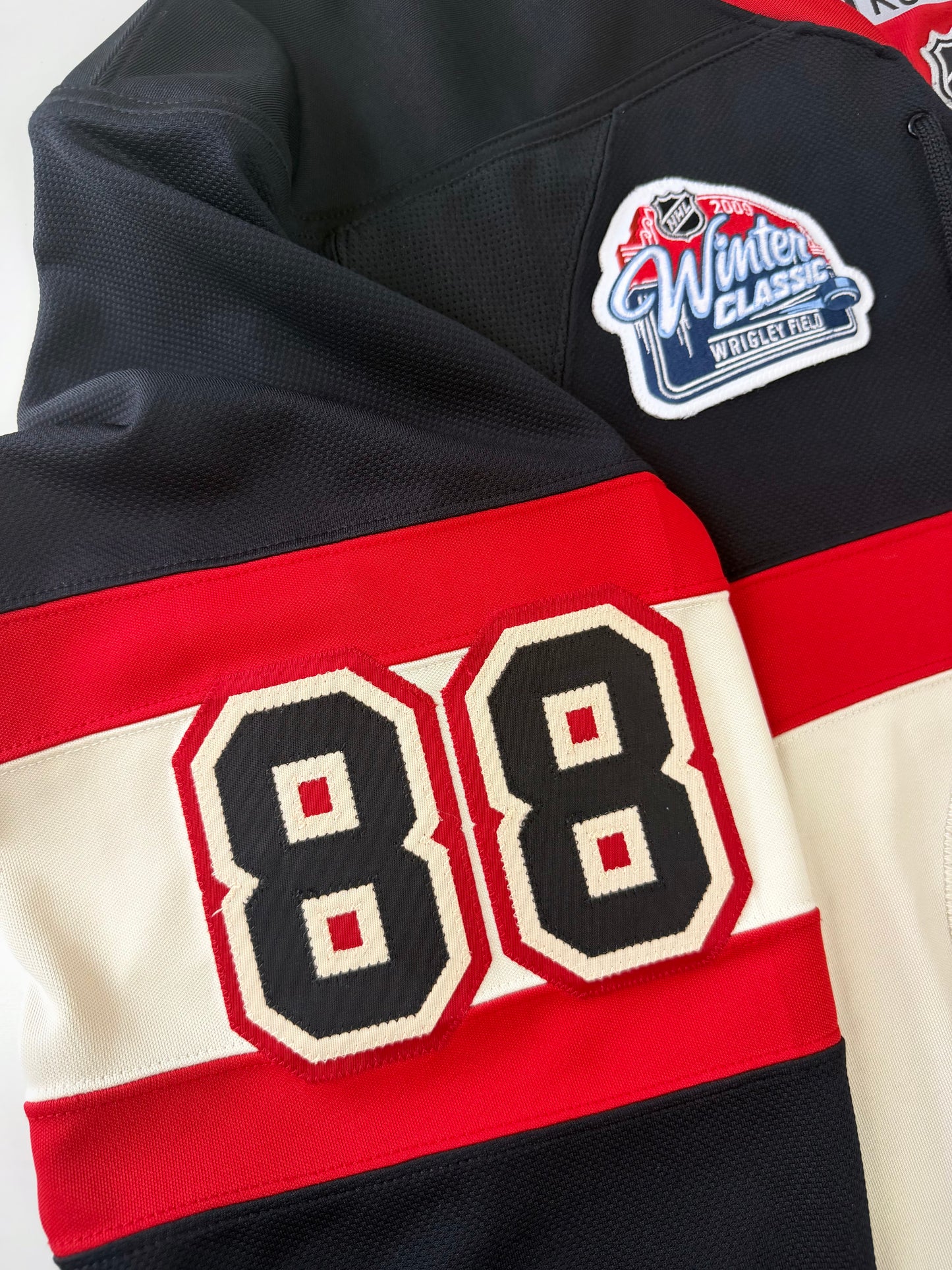 Chicago Blackhawks Patrick Kane 2009 NHL Winter Classic Hockey Jersey (54/XL)