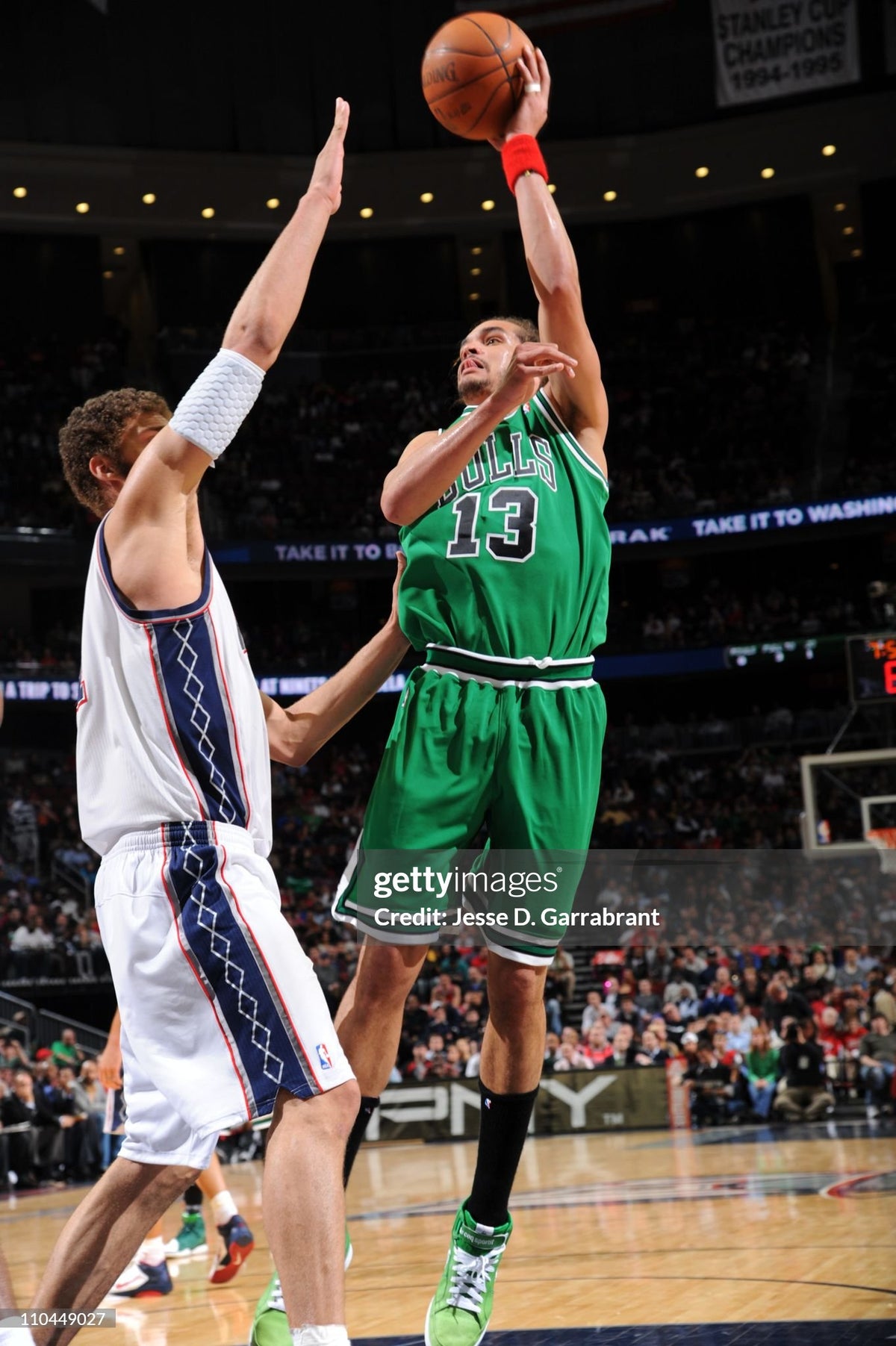 Chicago Bulls Jokim Noah Game Worn St. Patrick’s Day NBA Basketball Jersey (XXXL)