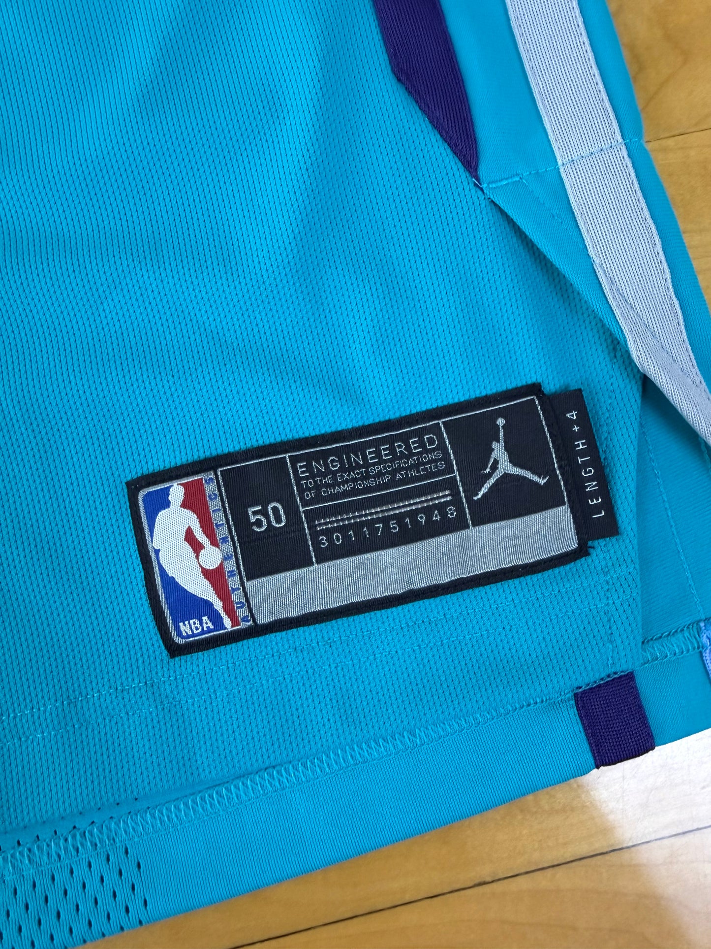 Charlotte Hornets Kemba Walker 2018-2019 NBA Basketball Jersey (50/XL)